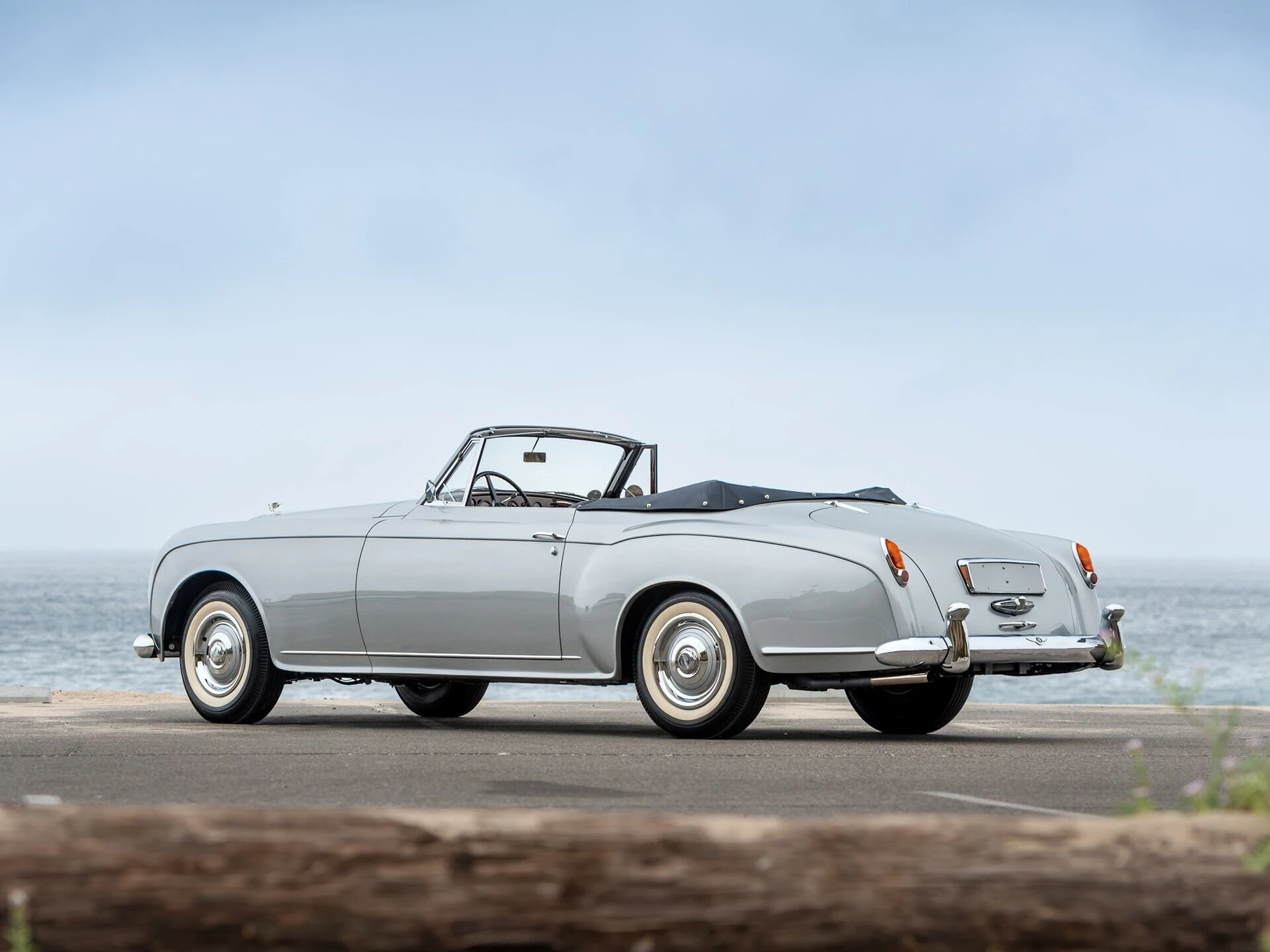 Bentley S1 Continental Drophead Coupe by Park Ward - 1958_02