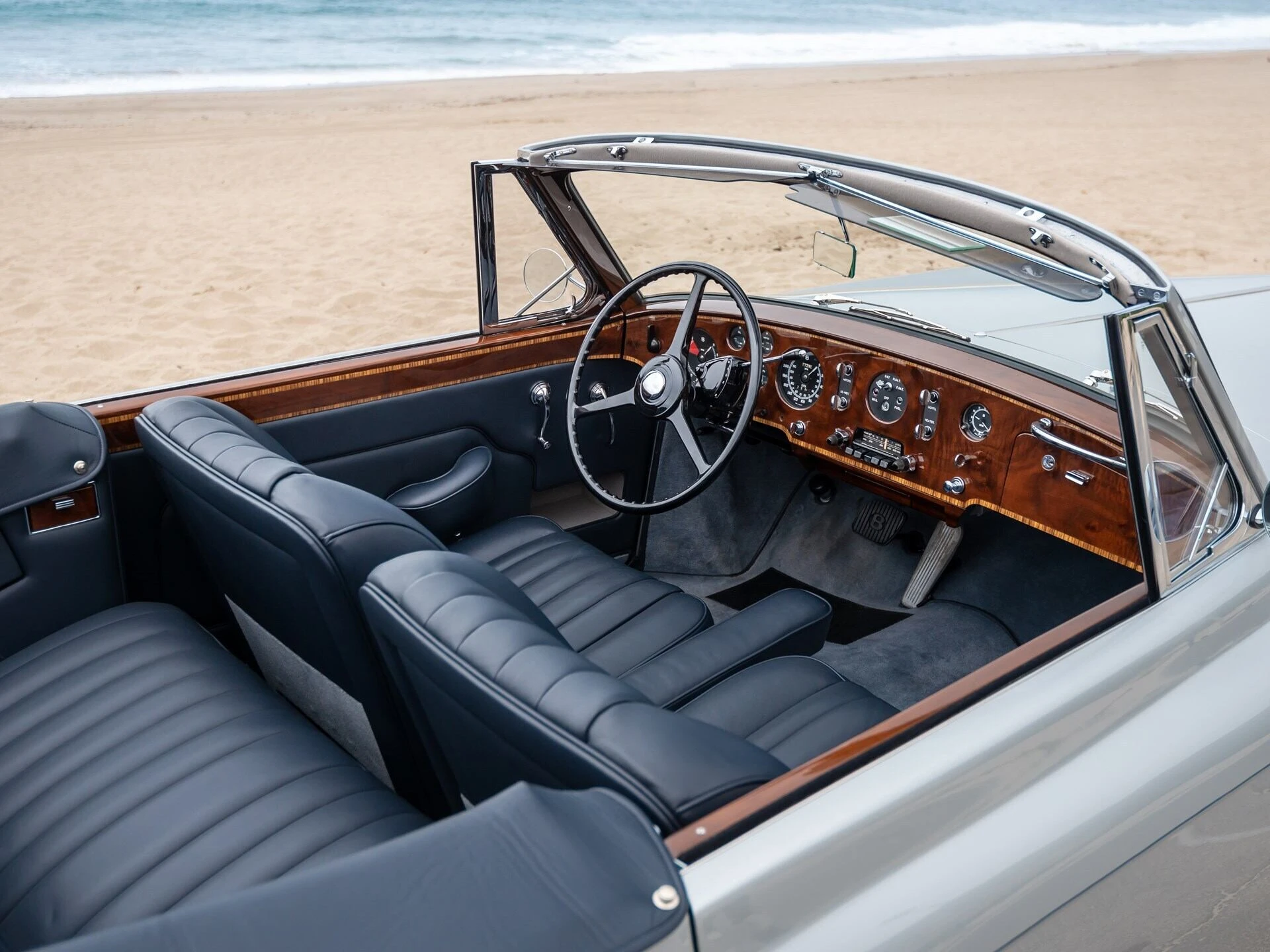 Bentley S1 Continental Drophead Coupe by Park Ward - 1958_04