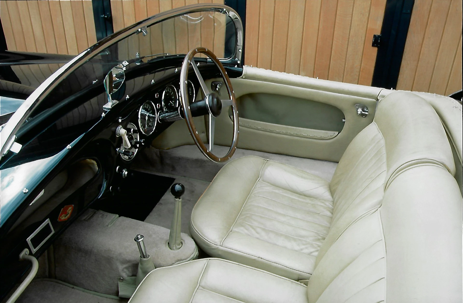 Aston-Martin-DB2-4-Mk.2-Spyder-chassis-1161 -06