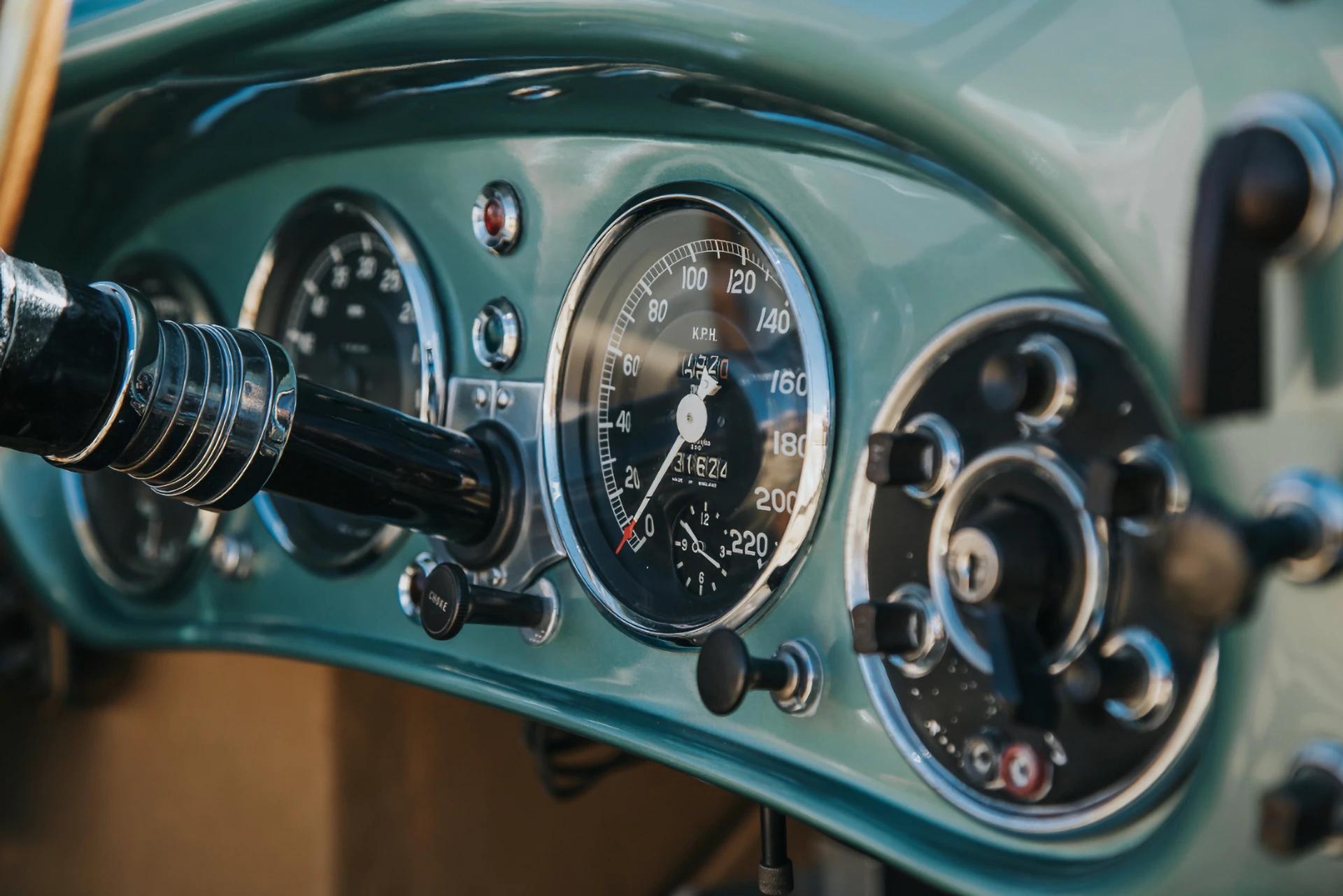 Aston-Martin-DB2-4-Mk.2-Spyder-chassis-1162 -08
