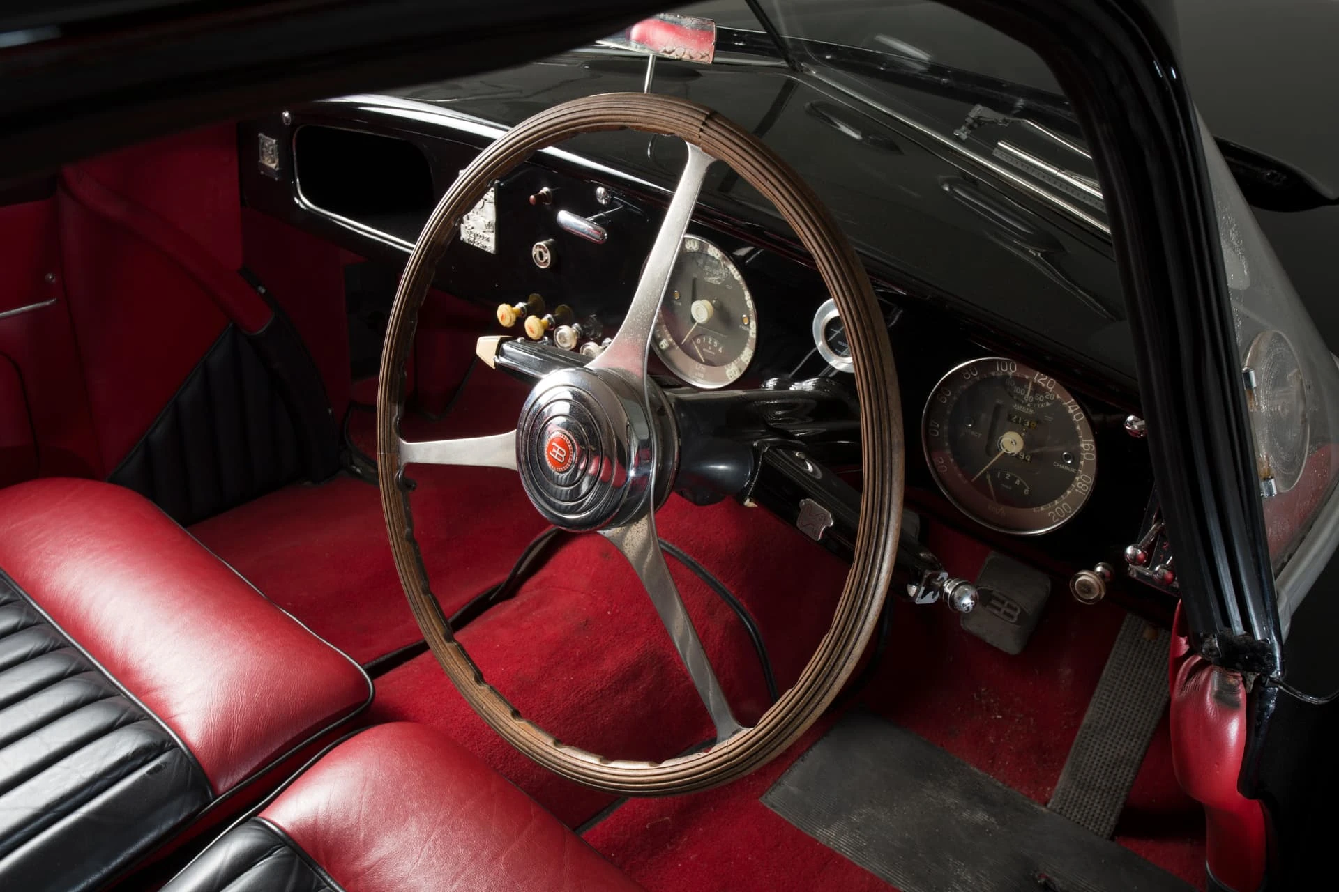 Bugatti-Type-101-Coupe-Antem-1950-43