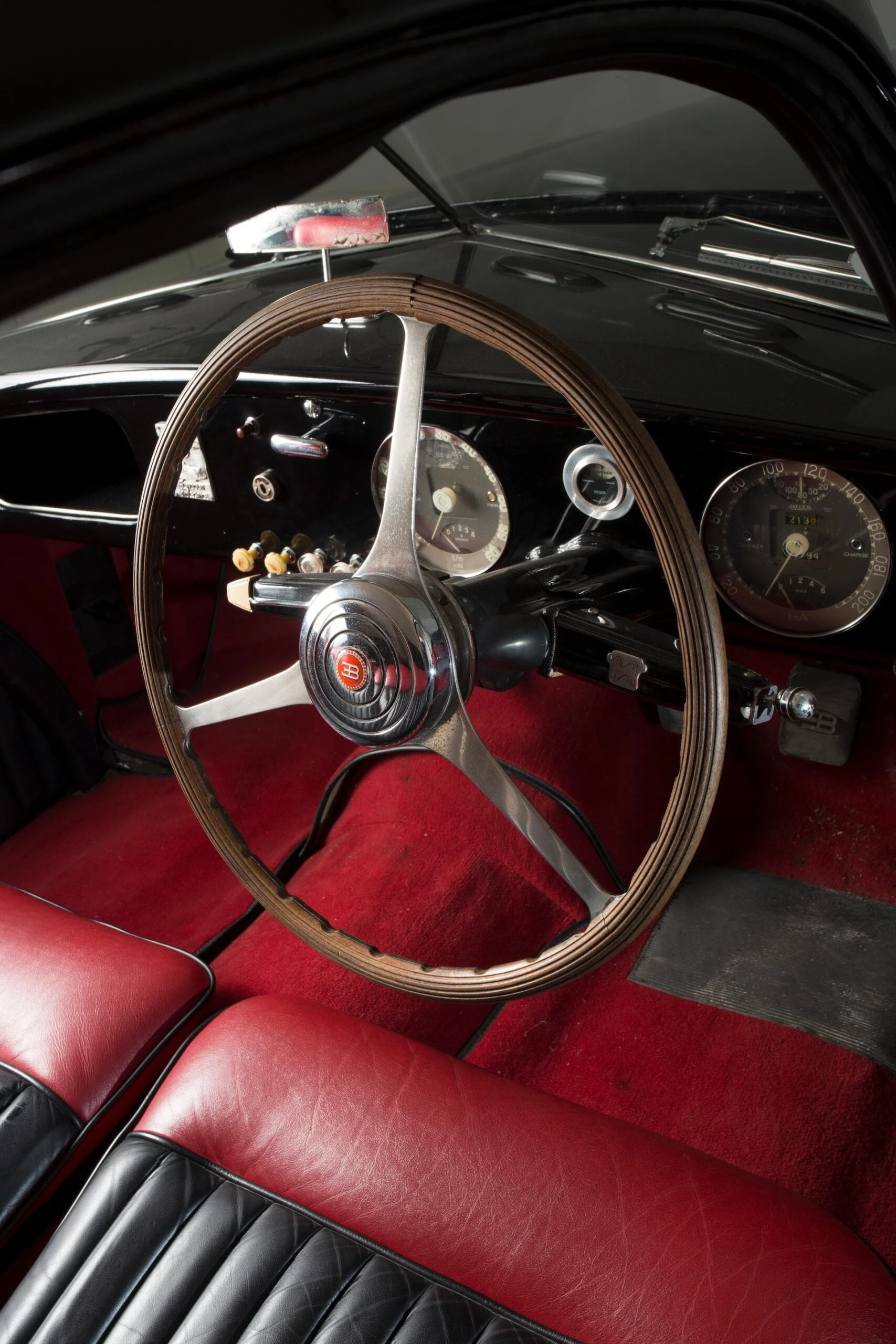 Bugatti-Type-101-Coupe-Antem-1950-44