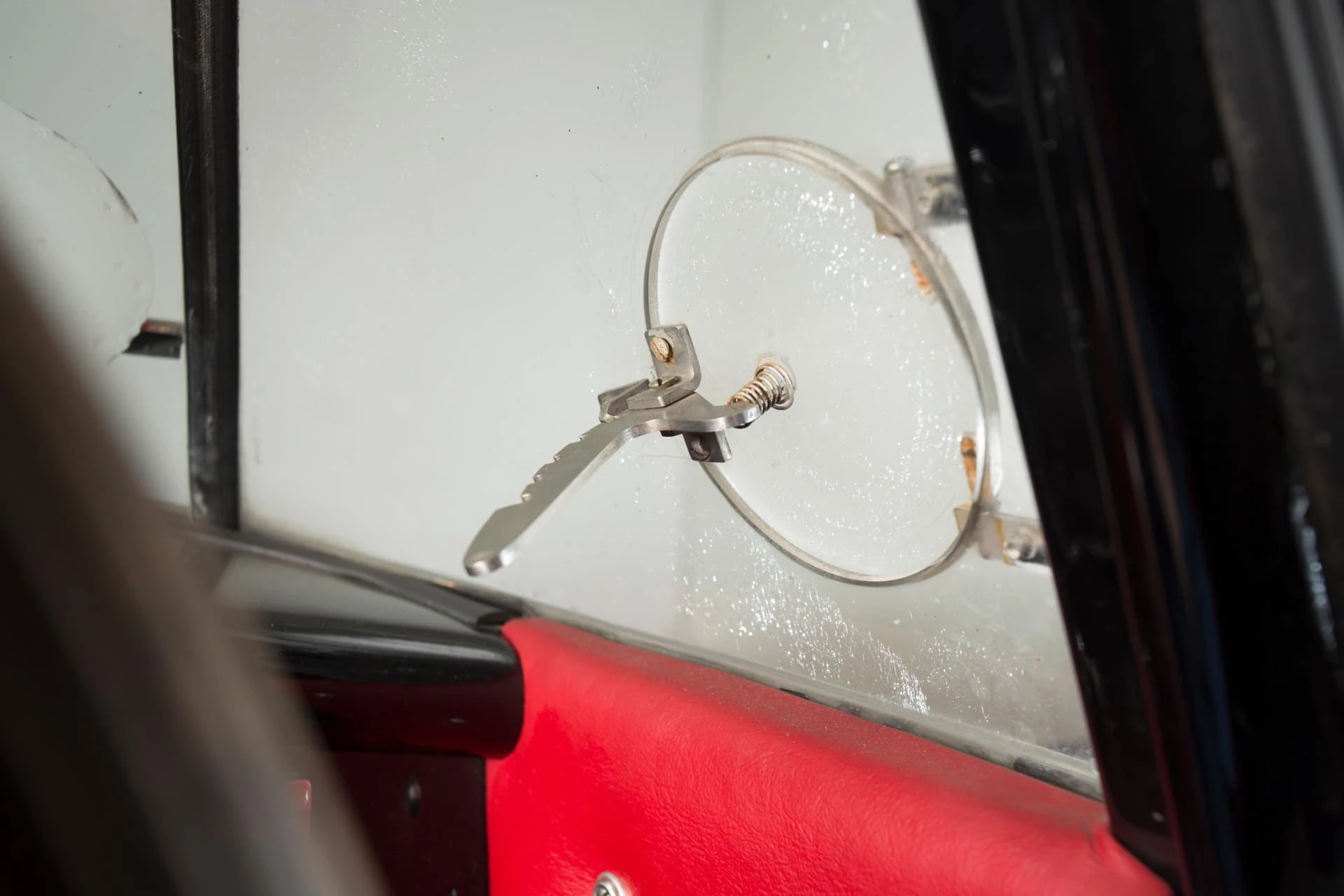 Bugatti-Type-101-Coupe-Antem-1950-55