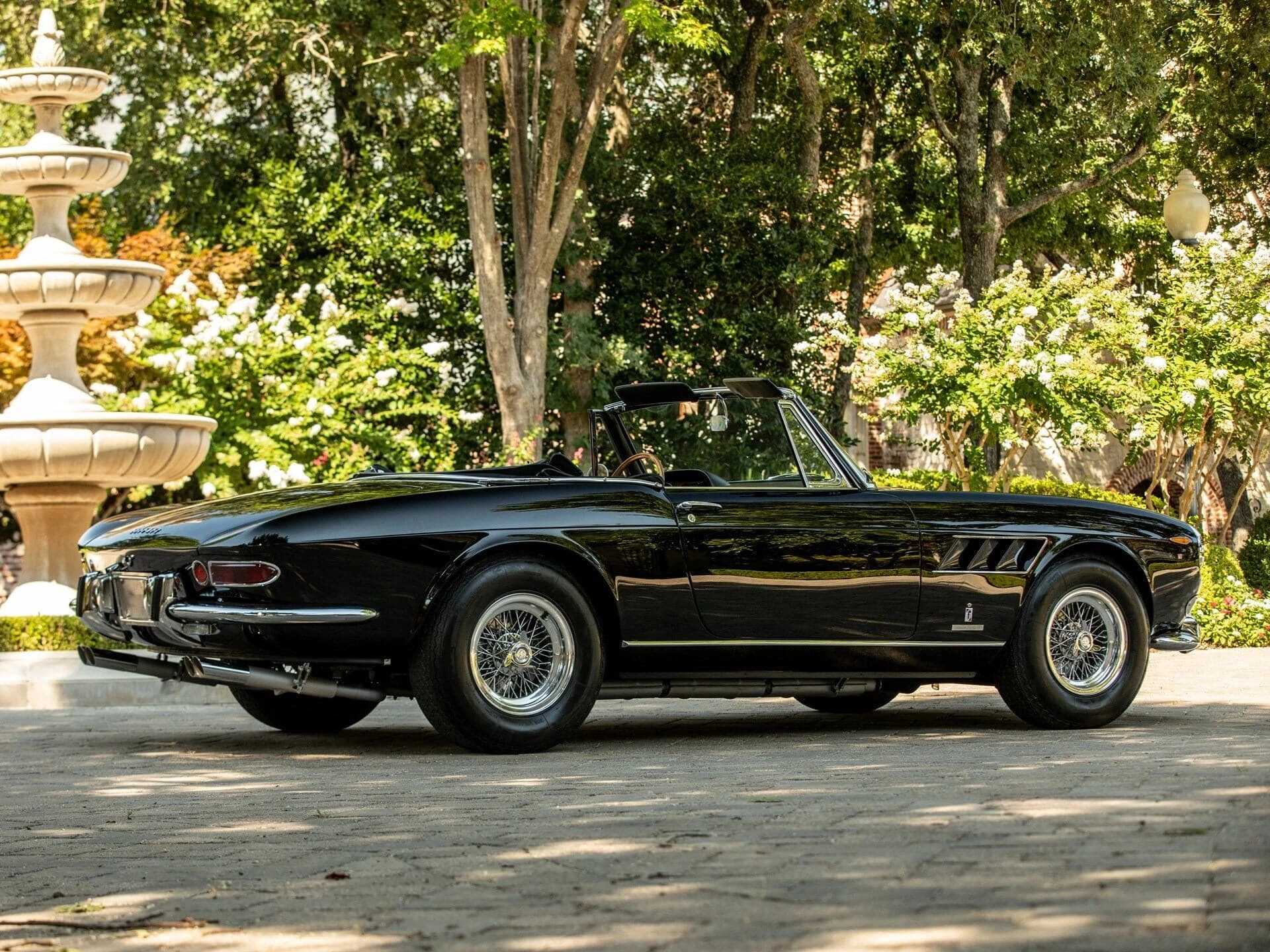 Ferrari 275 GTS 1965 02