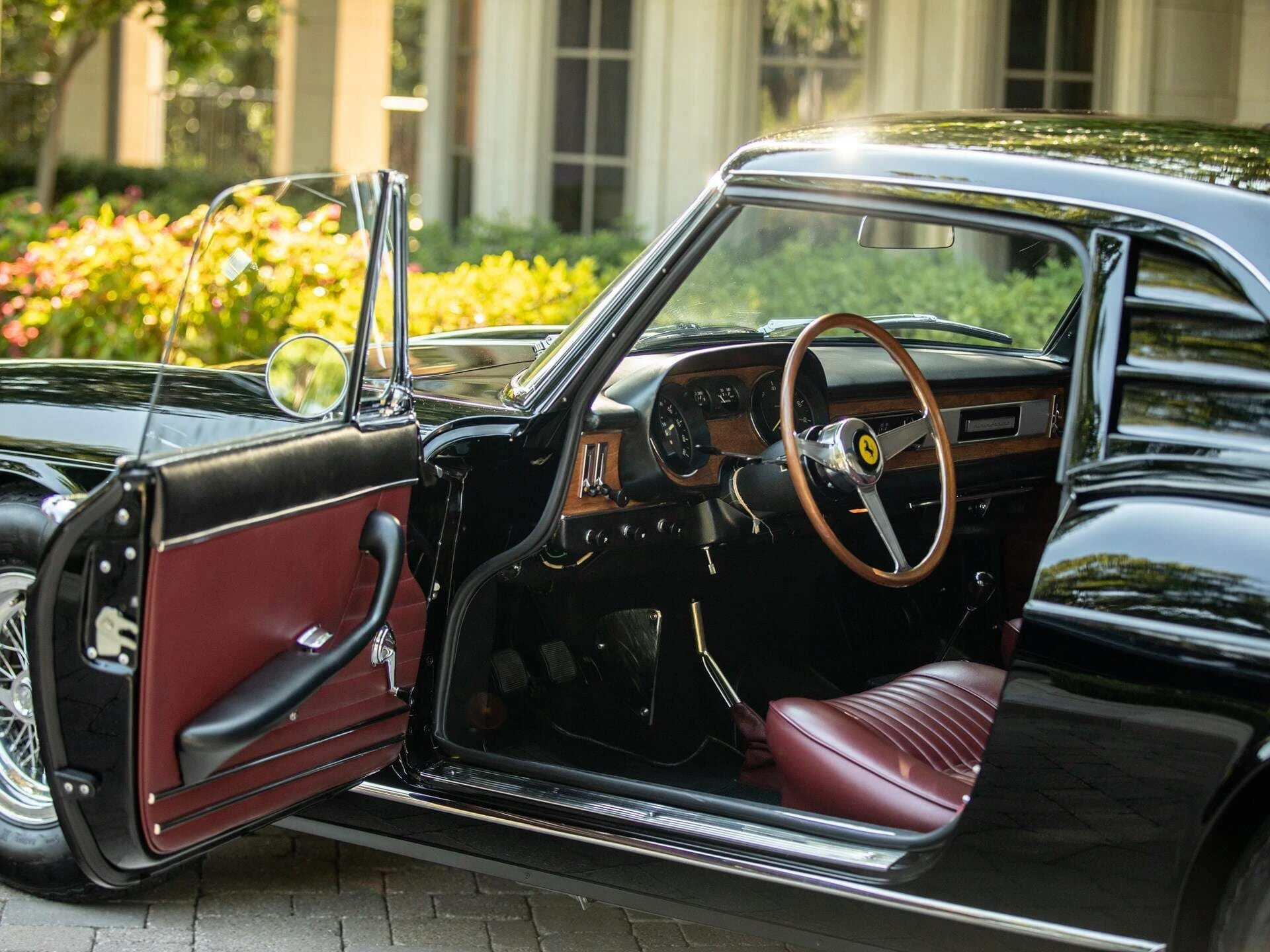 Ferrari 275 GTS 1965 32
