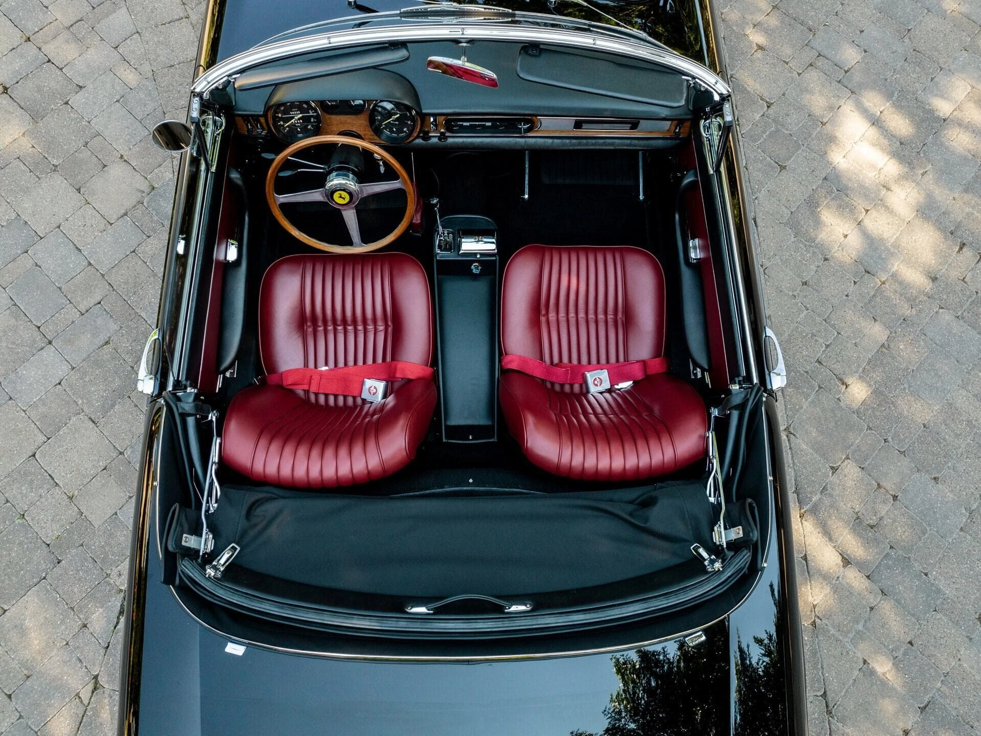 Ferrari 275 GTS 1965 36