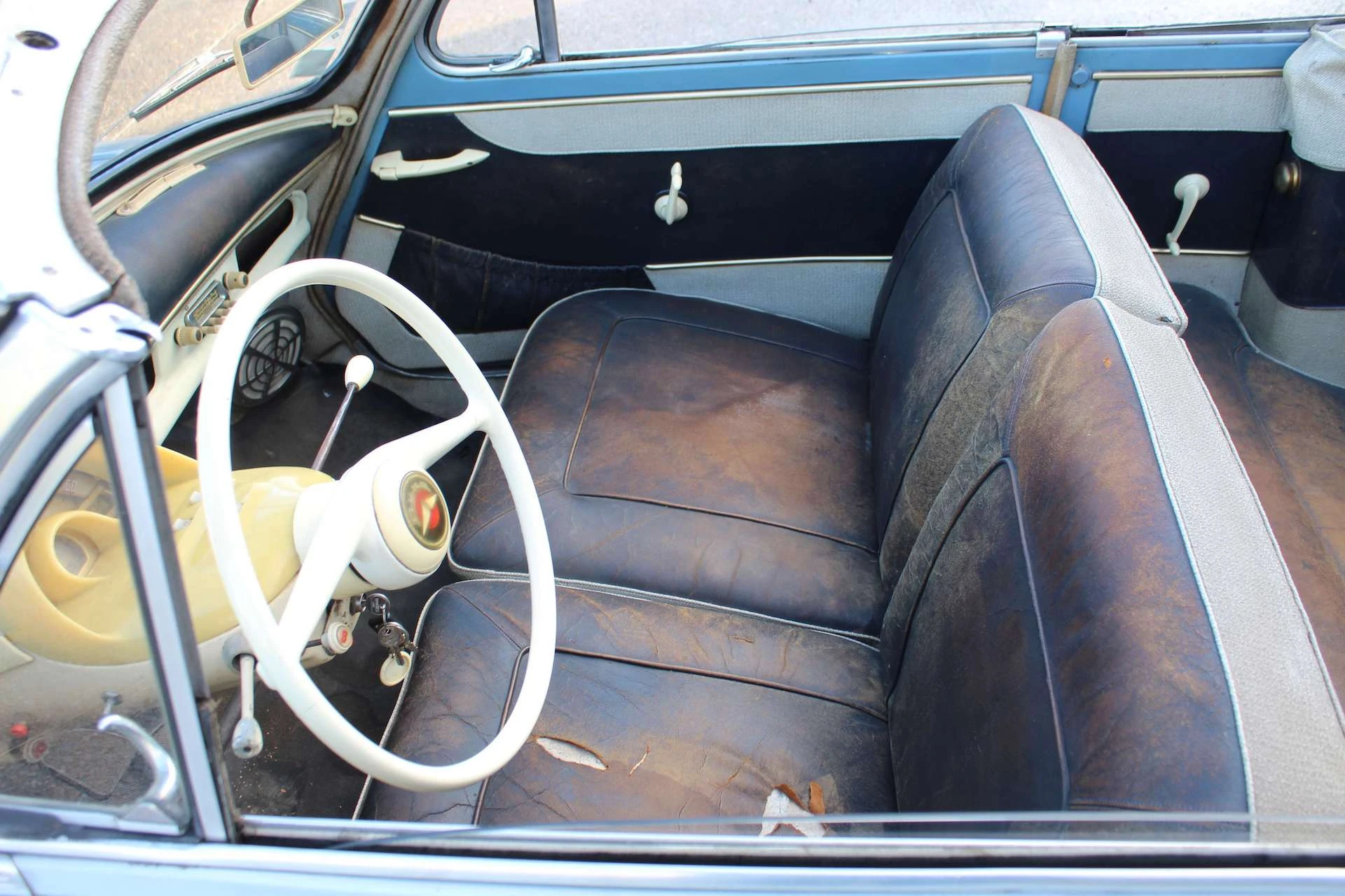 Panhard Dyna Cabriolet Grand Standing 1957_04