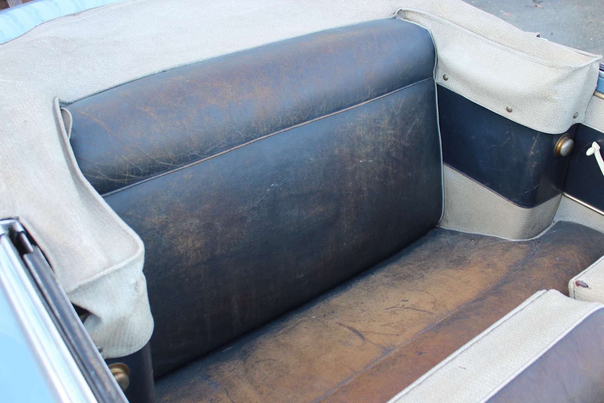 Panhard Dyna Cabriolet Grand Standing 1957_05