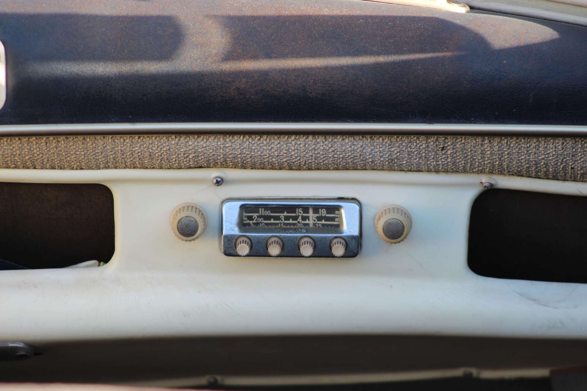 Panhard Dyna Cabriolet Grand Standing 1957_10