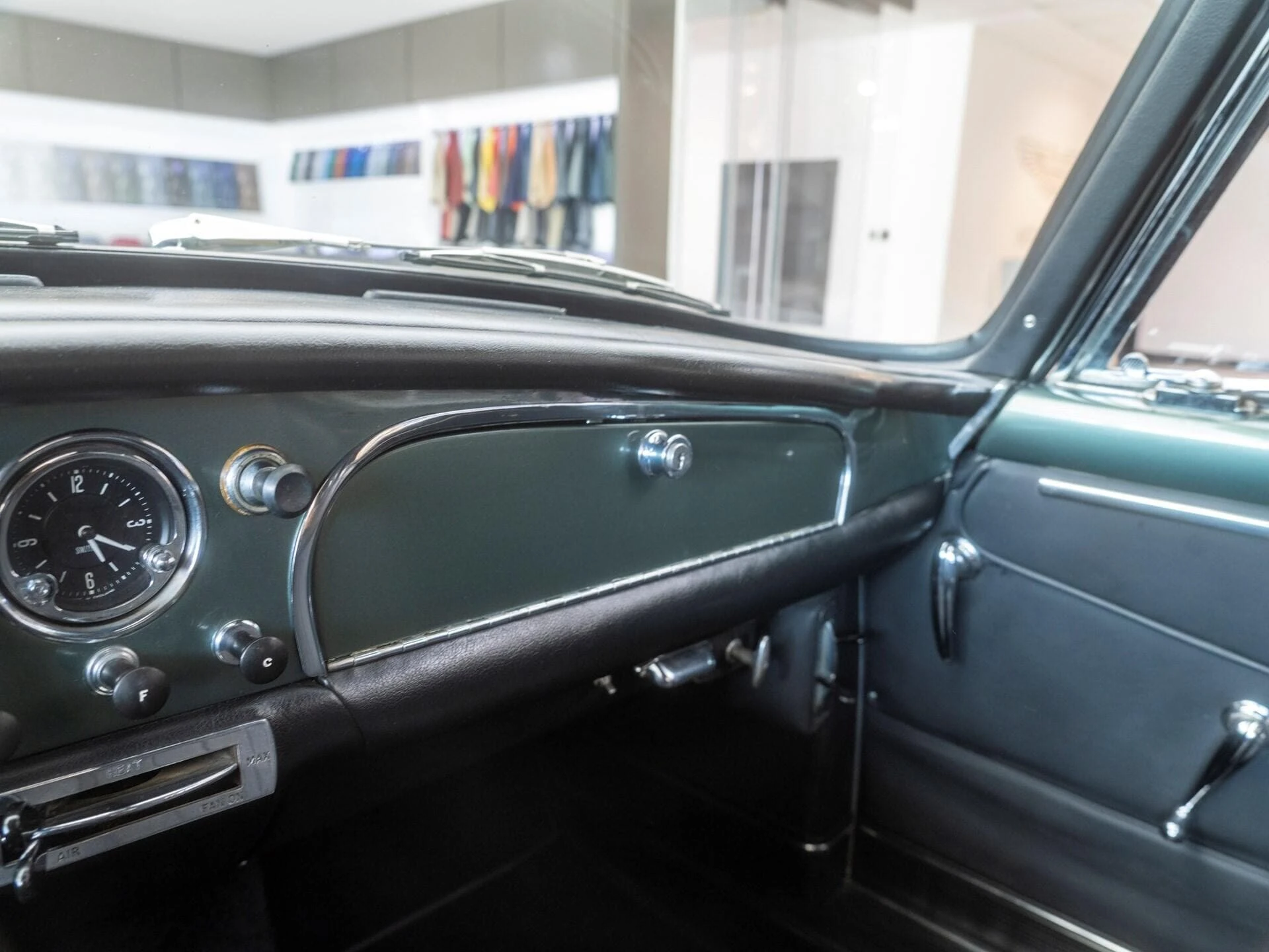 Aston Martin DB4 Cabriolet Superleggera - 1963 16