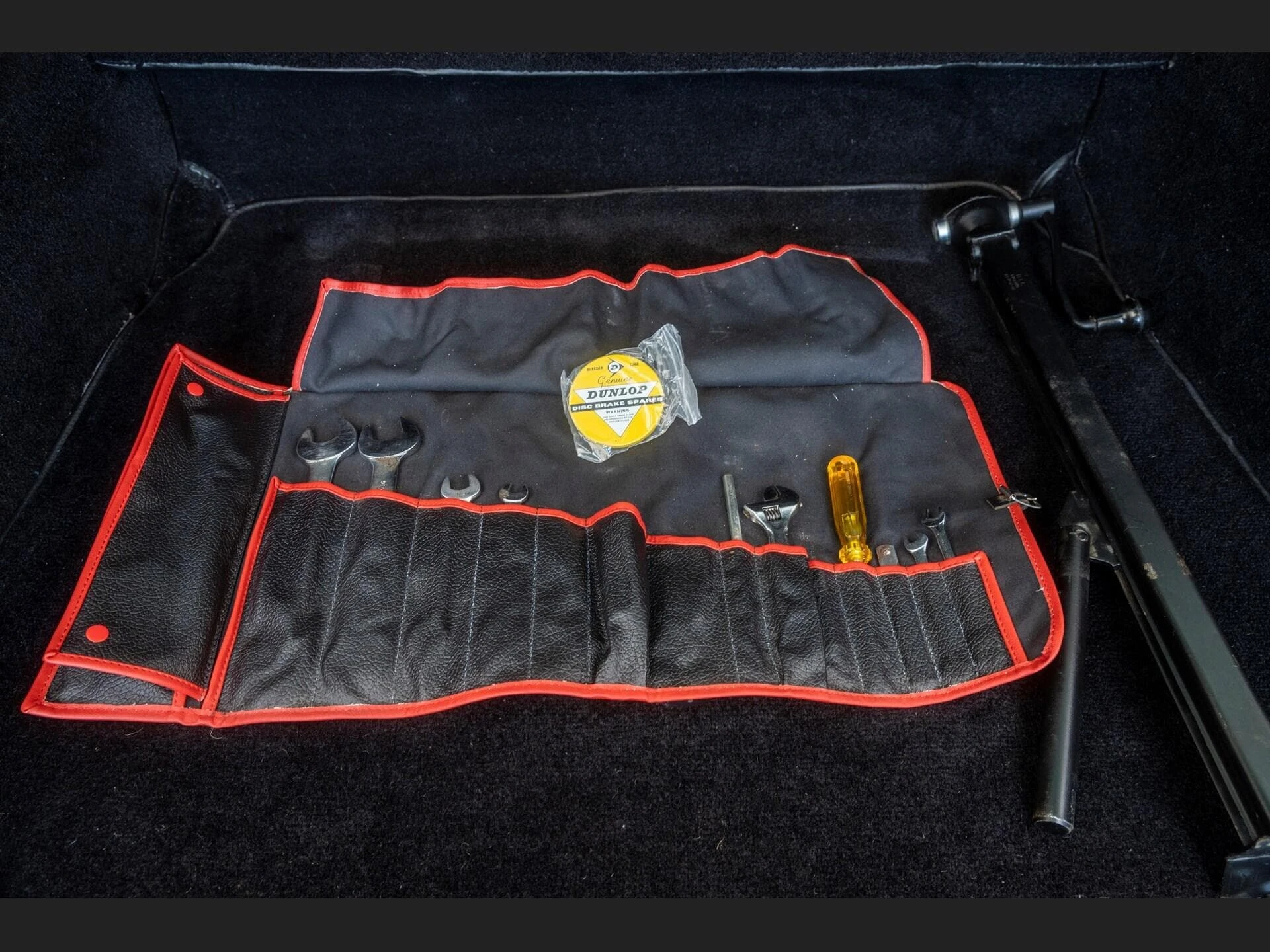 Aston Martin DB4 Cabriolet Superleggera - 1963 51