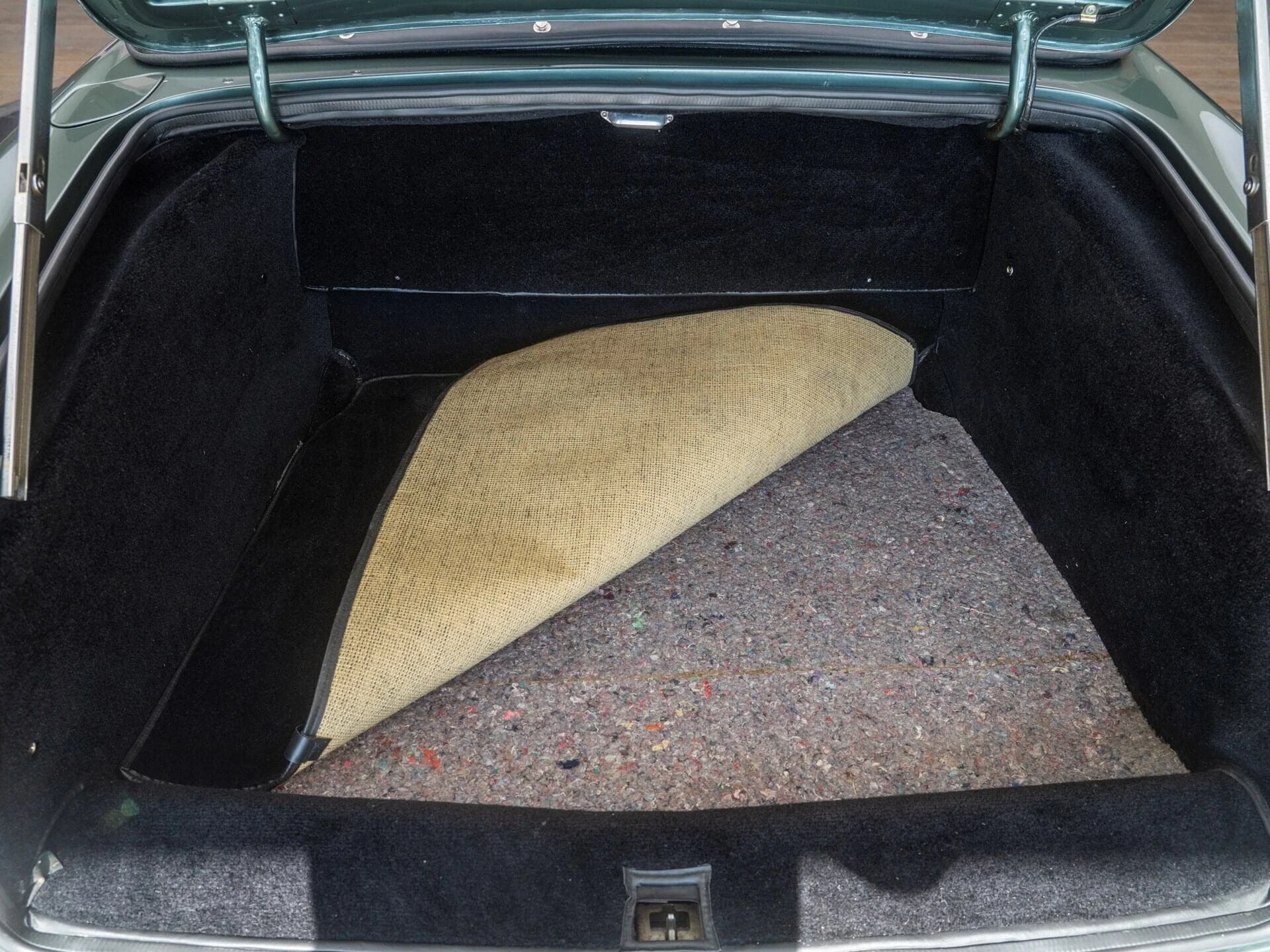 Aston Martin DB4 Cabriolet Superleggera - 1963 59