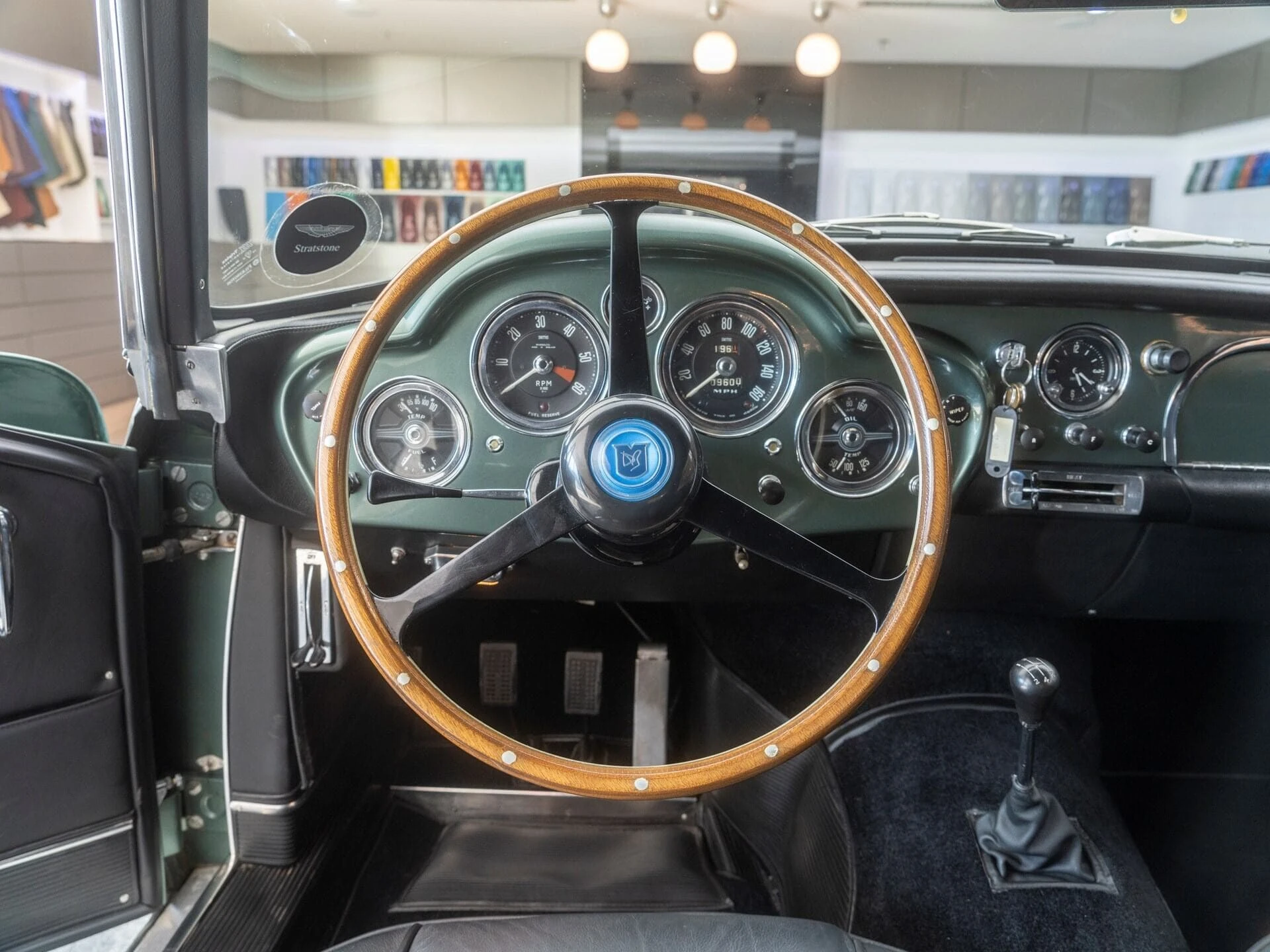 Aston Martin DB4 Cabriolet Superleggera - 1963 64