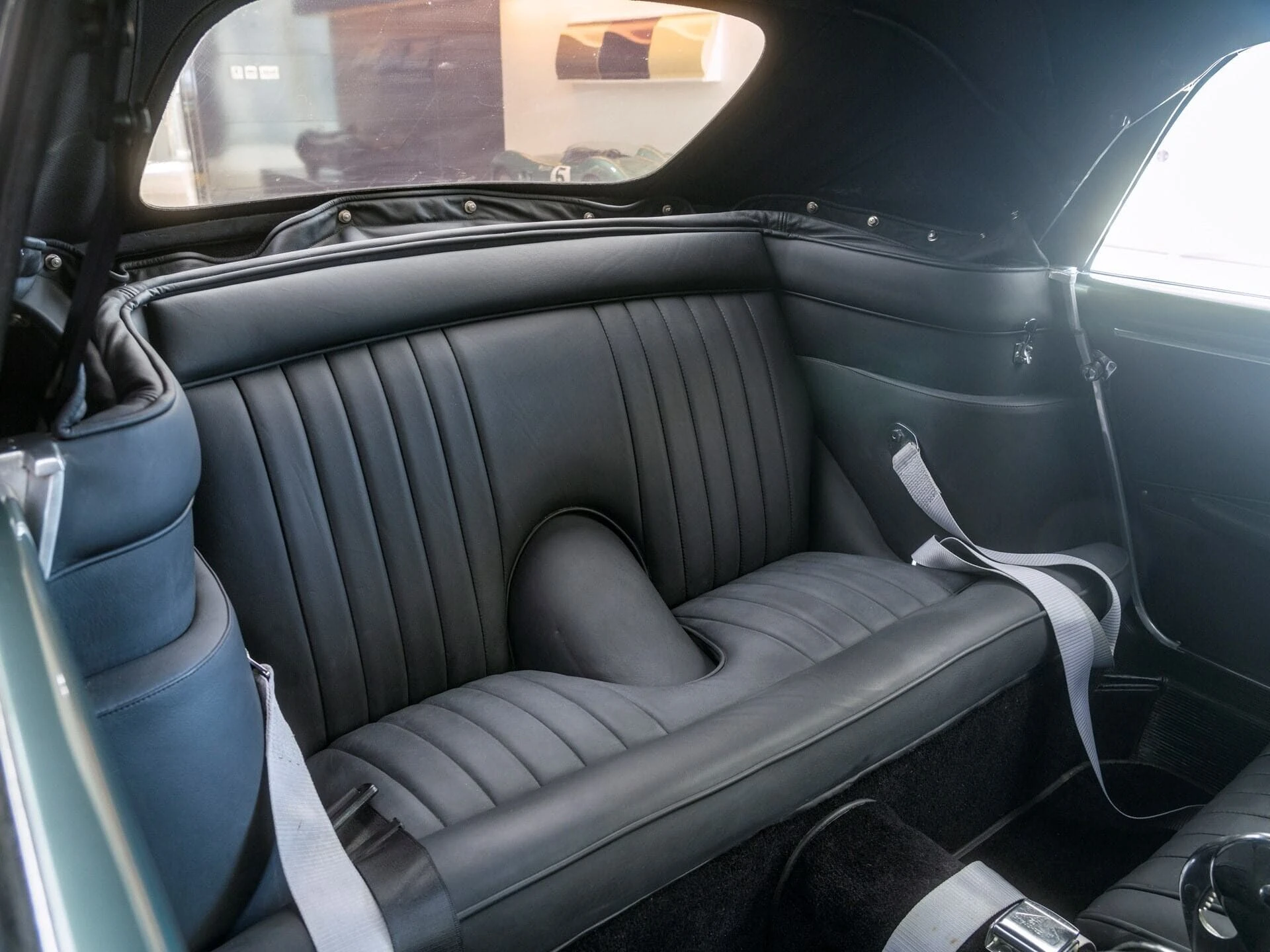 Aston Martin DB4 Cabriolet Superleggera - 1963 66