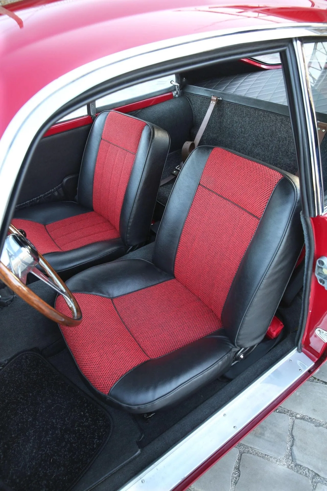Osca 1600 GT berlinette double bubble Zagato 1963 18