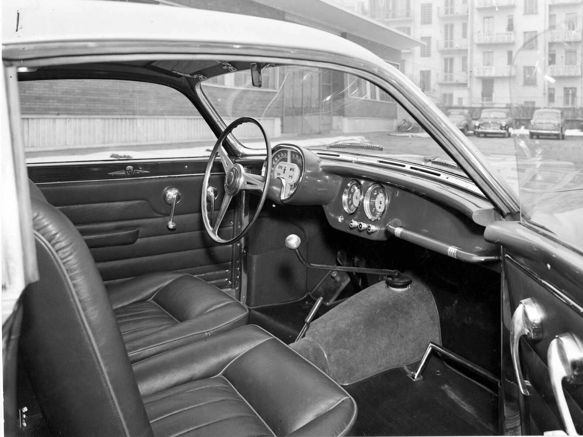 Fiat 8V Coupé Ghia 1953 57