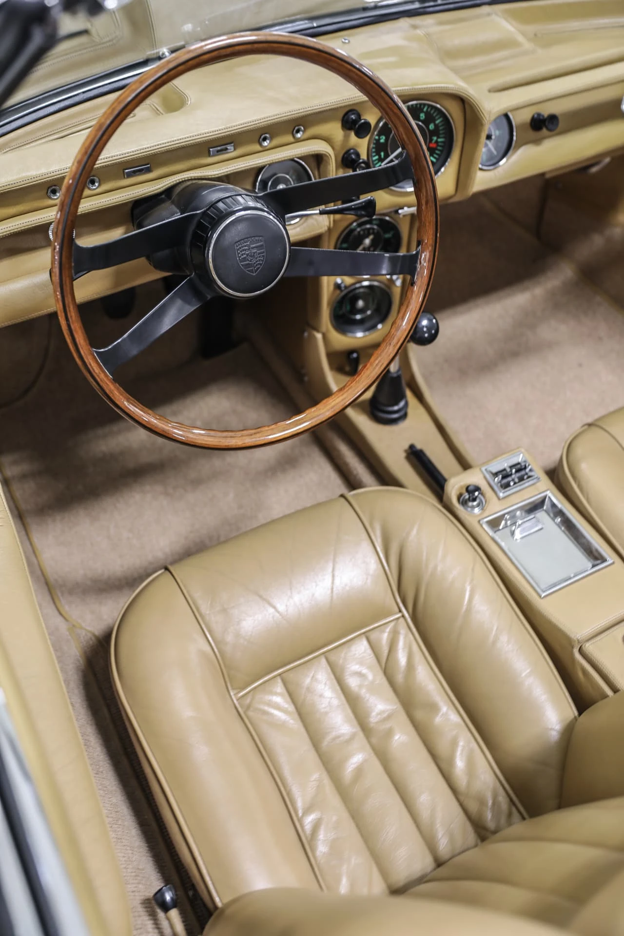 Porsche 911 Spyder Bertone 1966 11