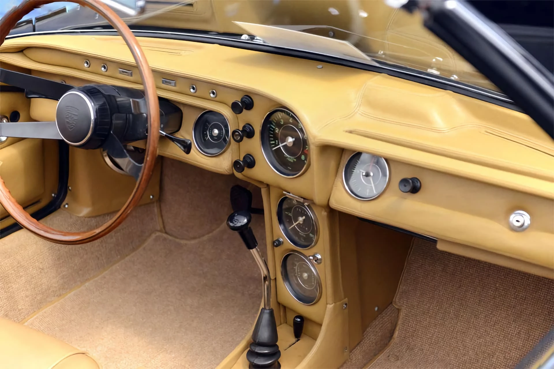 Porsche 911 Spyder Bertone 1966 6