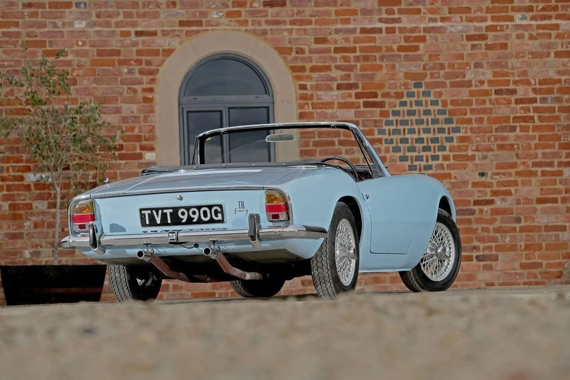 Triumph Fury Michelotti 1964 05