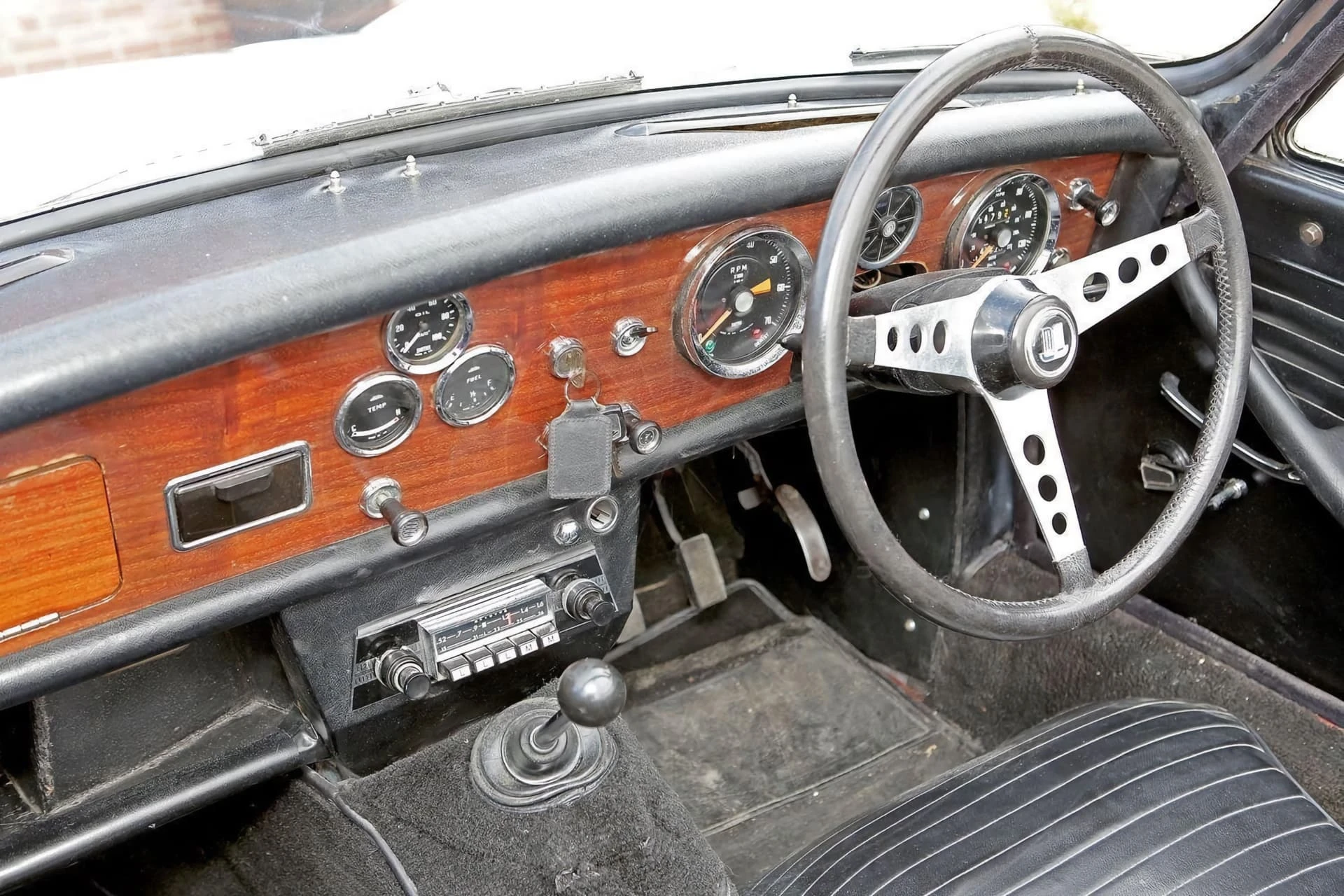 Triumph Fury Michelotti 1964 22