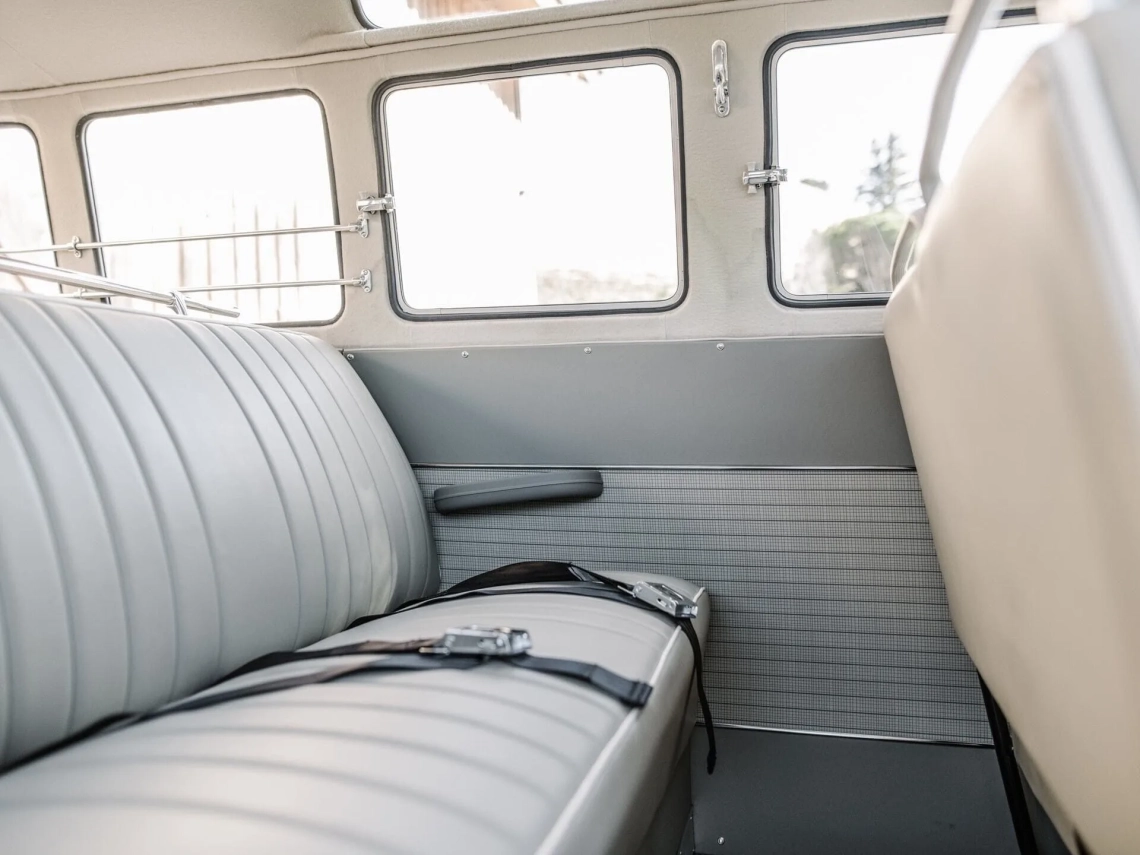 Volkswagen Combi Deluxe 1962 56