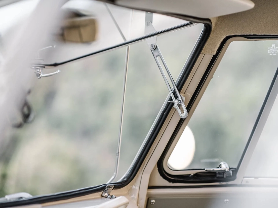 Volkswagen Combi Deluxe 1962 59
