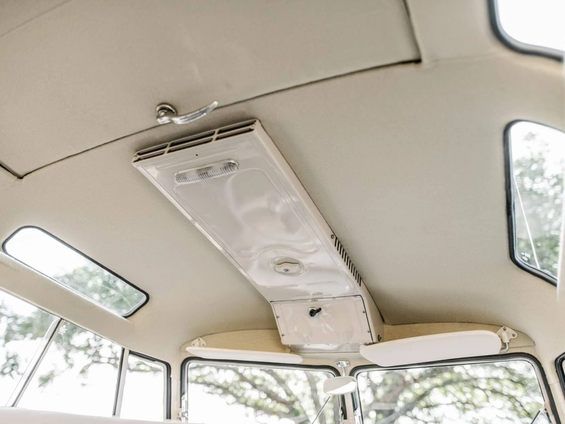 Volkswagen Combi Deluxe 1962 61