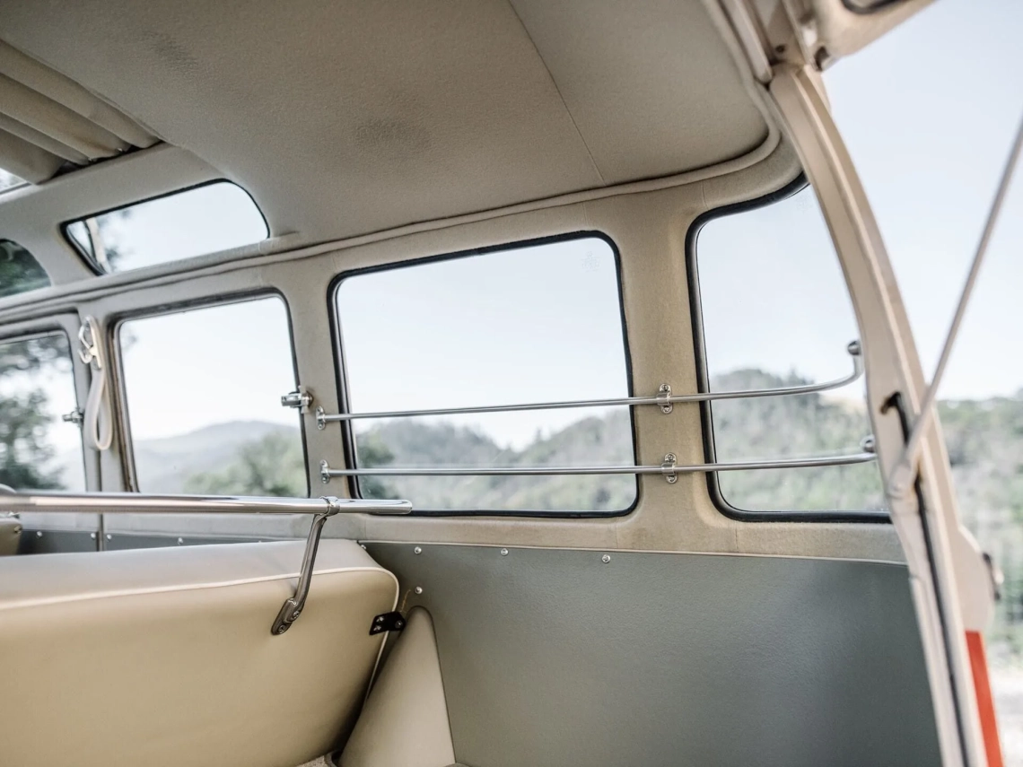 Volkswagen Combi Deluxe 1962 63