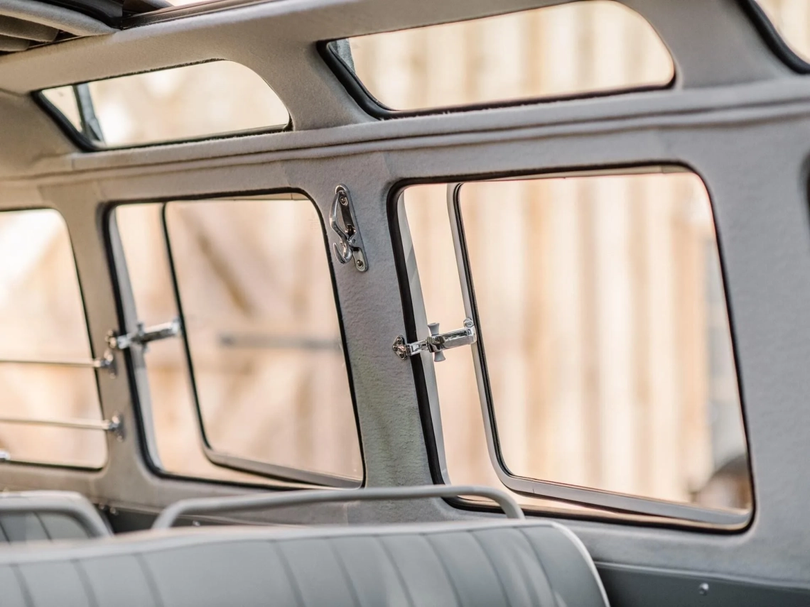 Volkswagen Combi Deluxe 1962 64