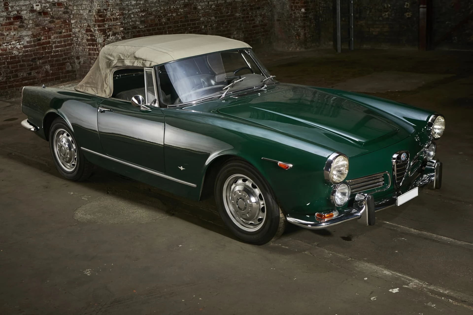 Alfa Romeo 2600 Spider Touring 1964 11