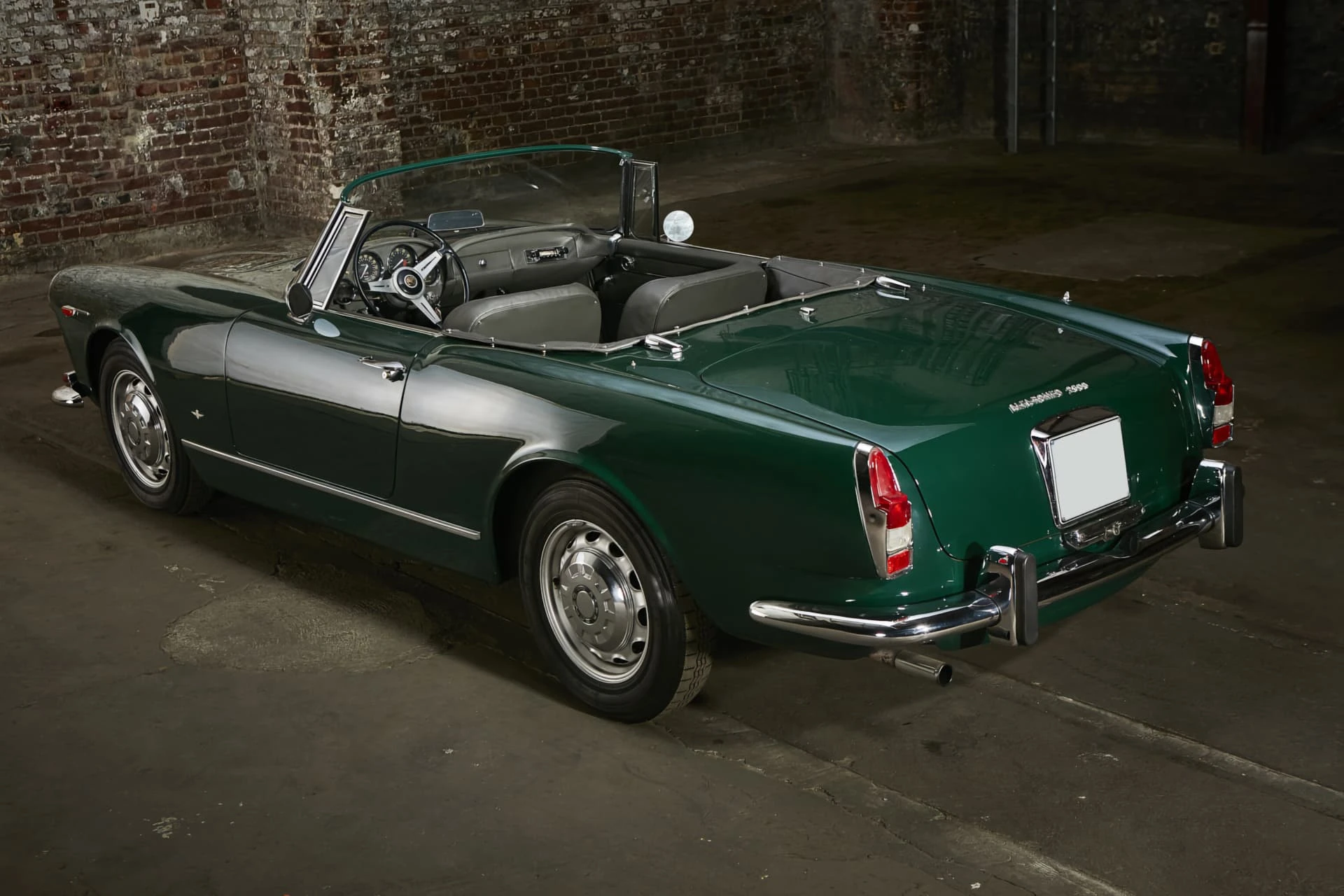 Alfa Romeo 2600 Spider Touring 1964 13