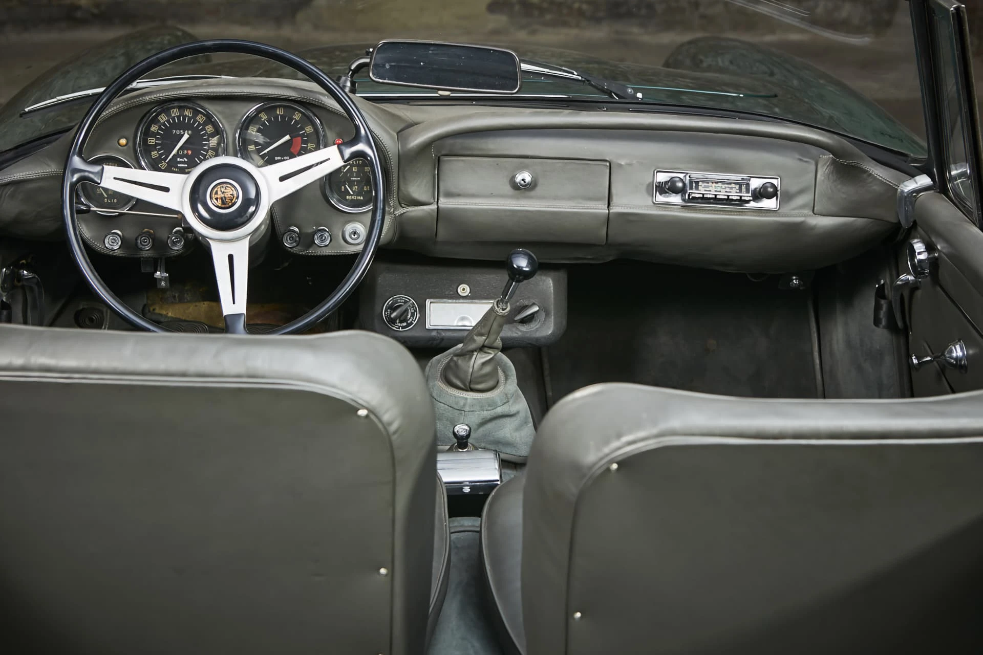 Alfa Romeo 2600 Spider Touring 1964 29