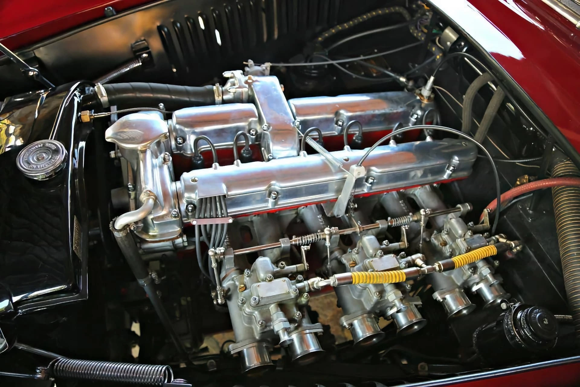 Aston-Martin-DB2-4-Allemano-1953-28