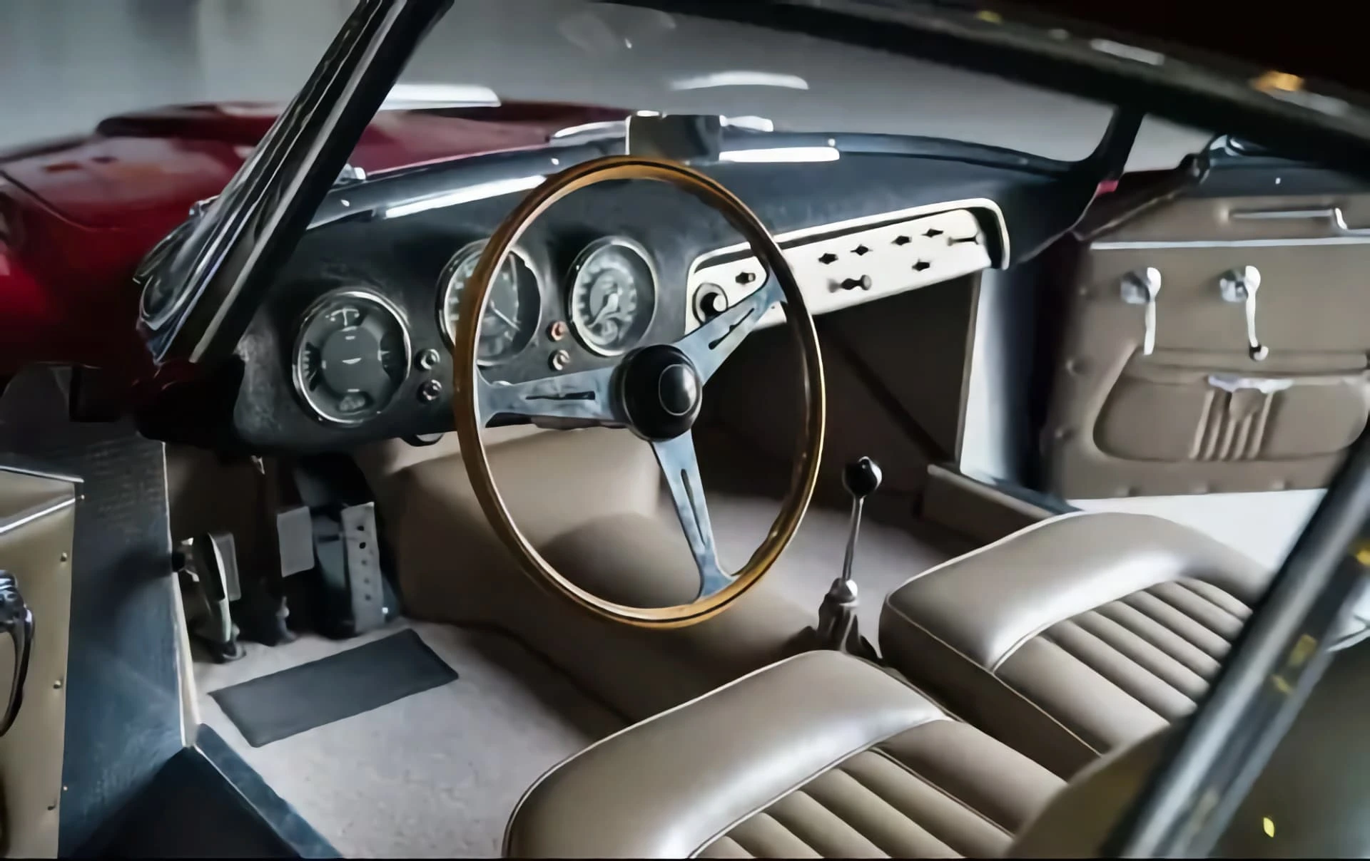 Aston Martin DB2-4 Allemano 1953 5