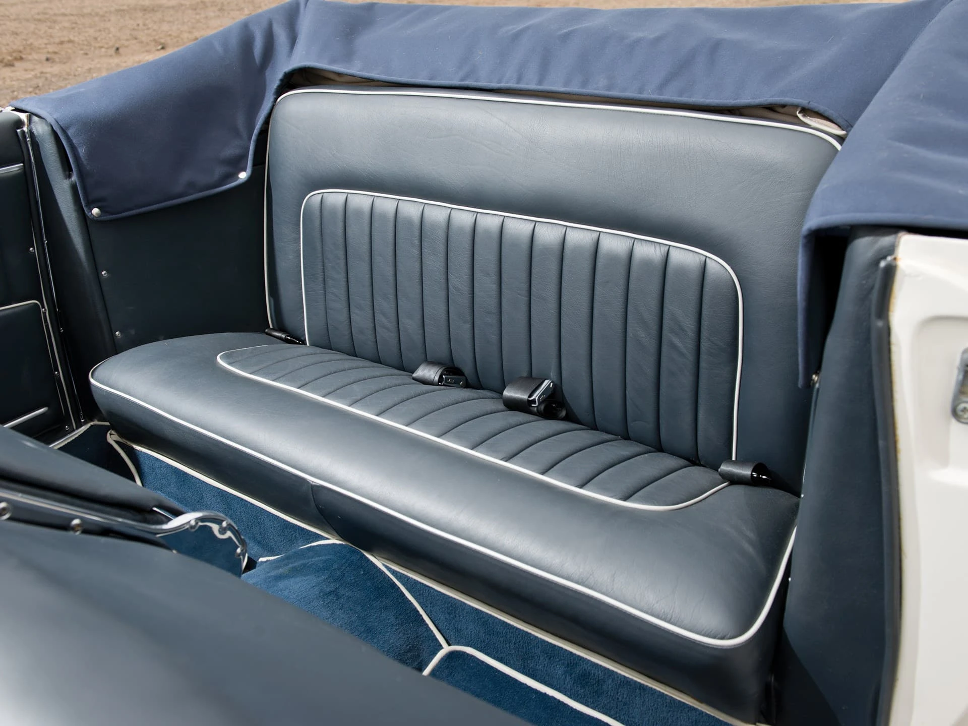 BMW 503 Cabriolet Bertone 1957 20