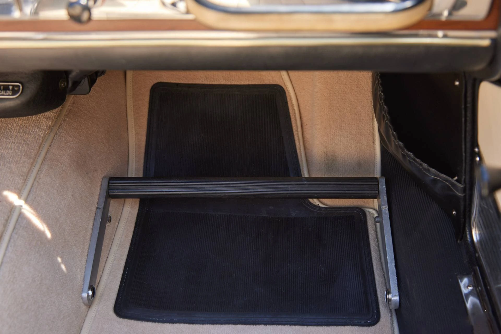 Fiat OSCA 1600 S Cabrioet (Pinifarina) - 1965 - 20