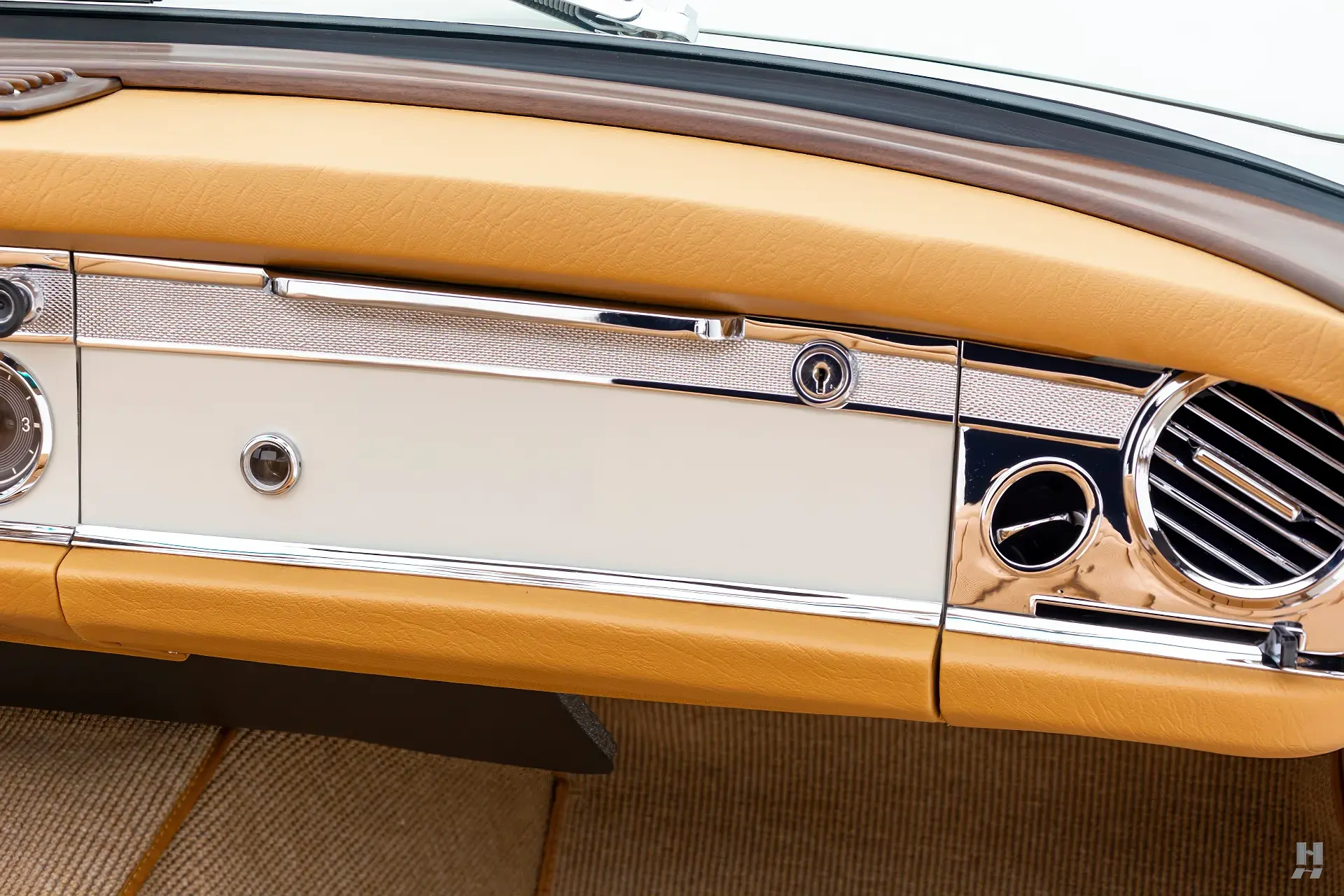 Mercedes-Benz 230SL - 1965-14