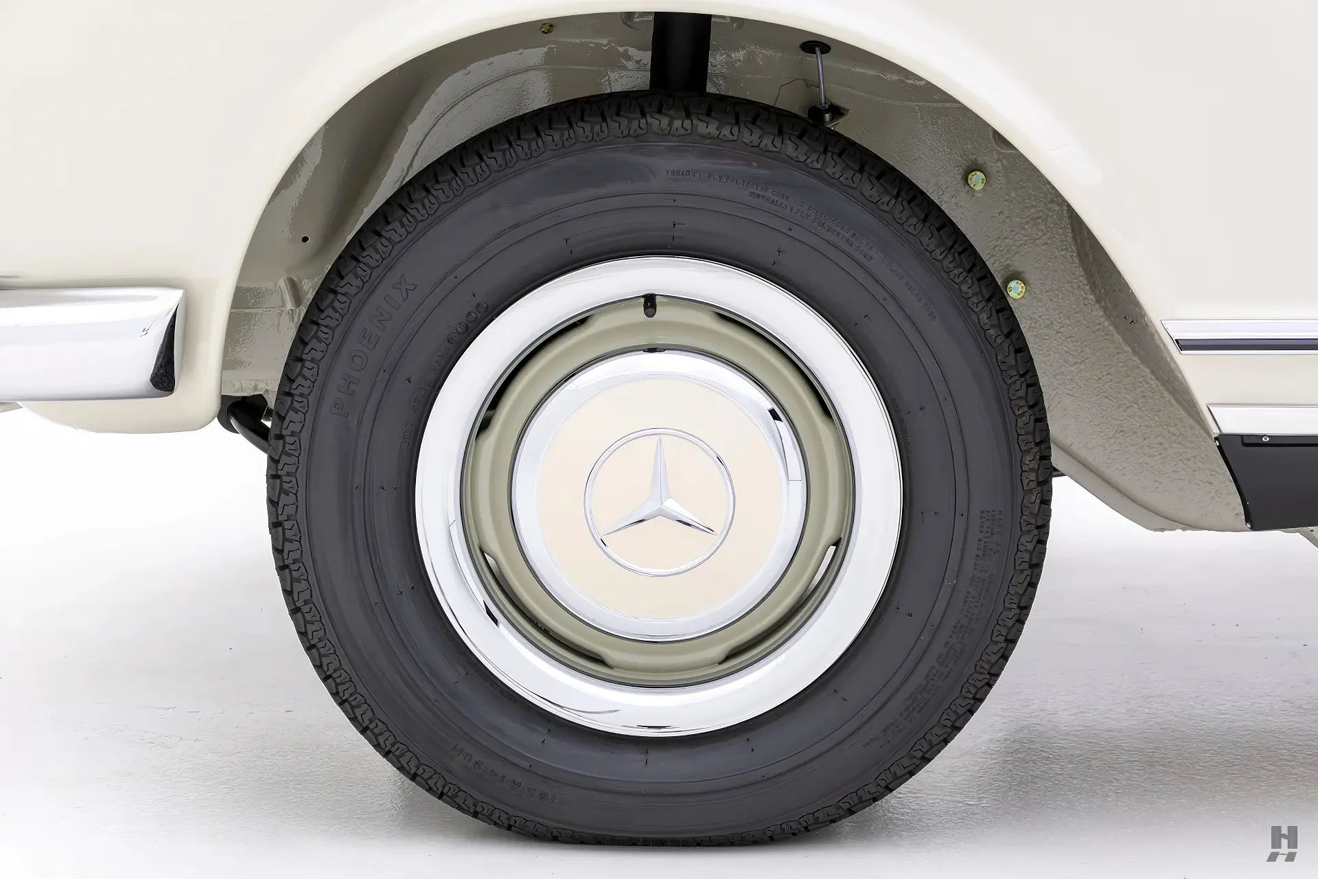 Mercedes-Benz 230SL - 1965-21