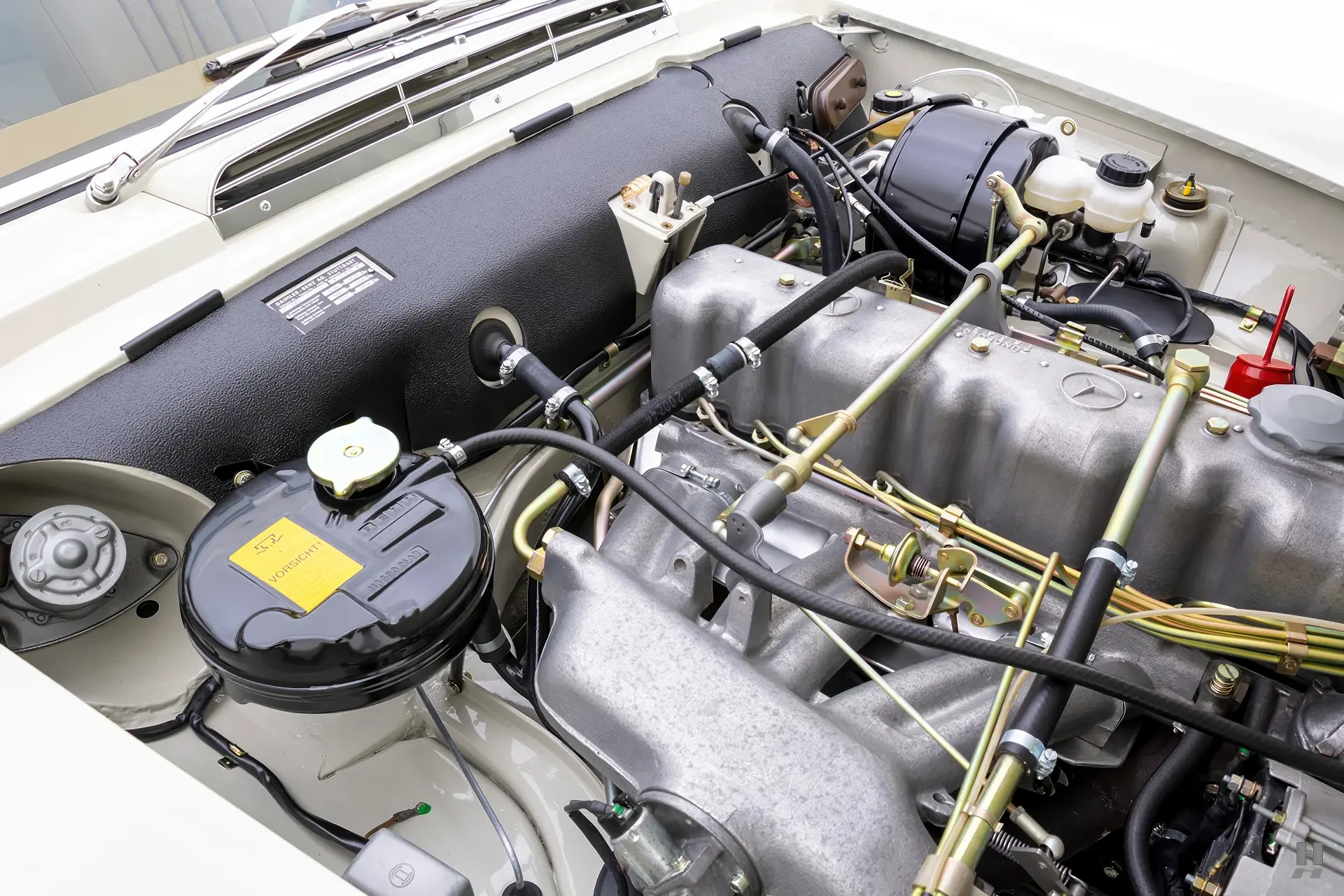 Mercedes-Benz 230SL - 1965-6