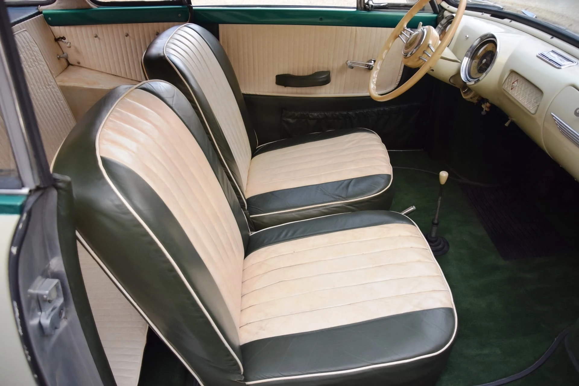 Renault Autobleu 4CV coupé 1955 13