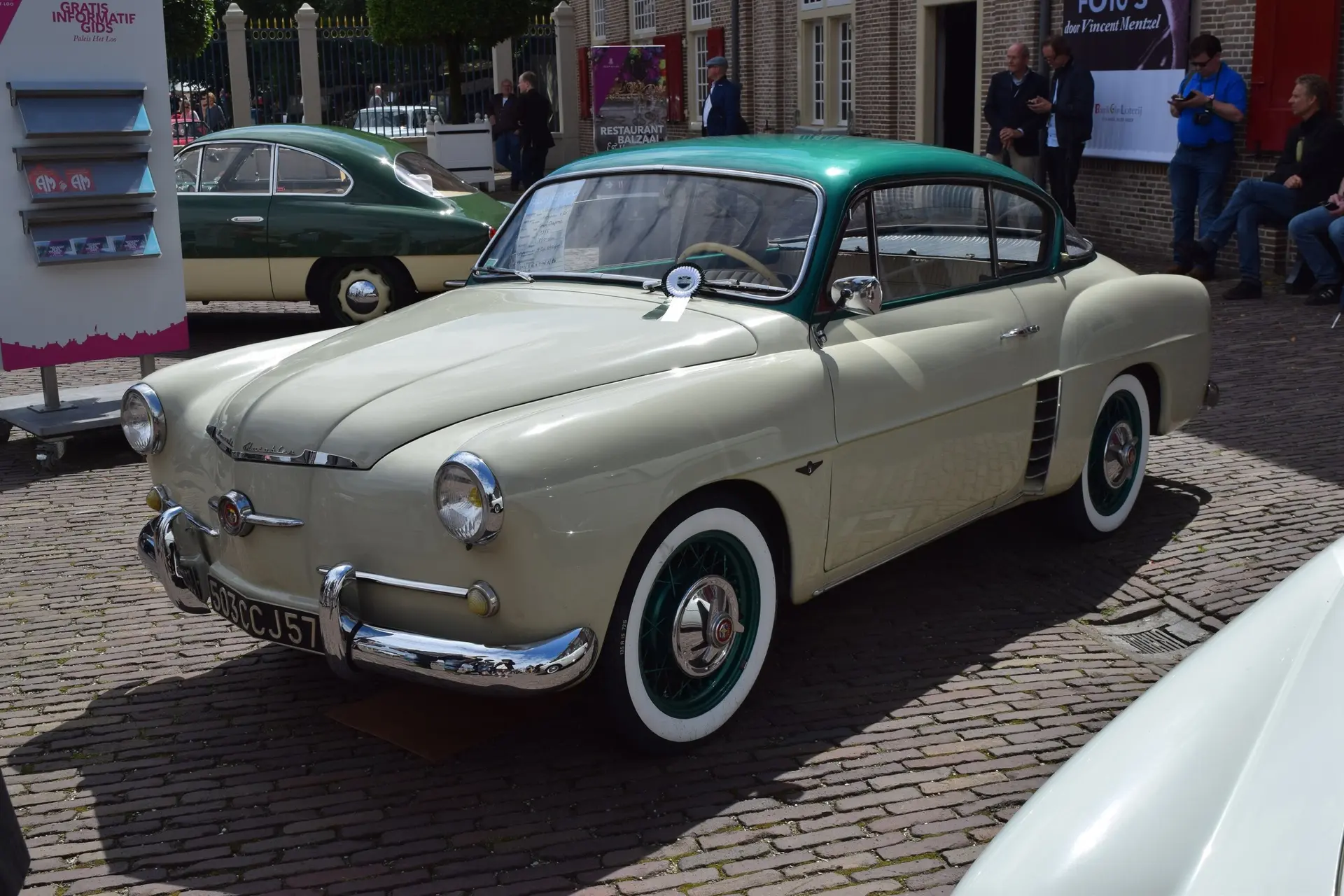 Renault-Autobleu-4CV-coupe-1955-31