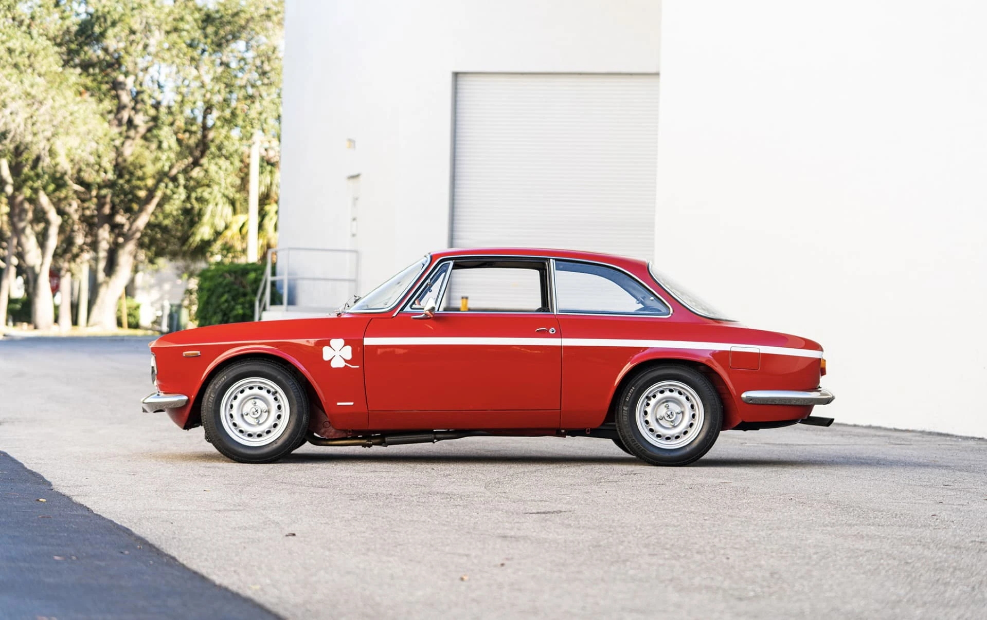 Alfa Romeo Giulia Sprint GTA 1300 Junior Stradale Bertone 1968 2