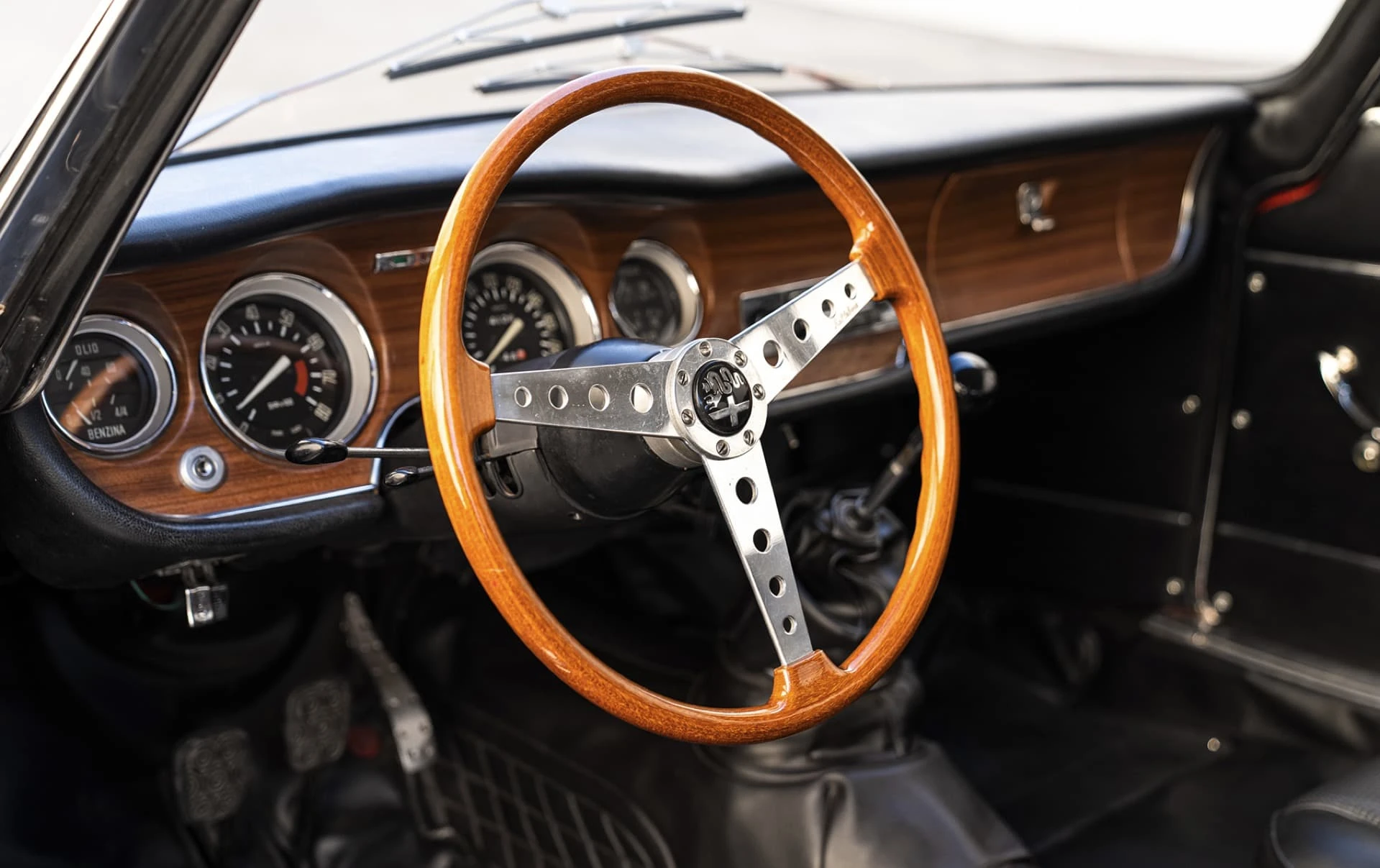 Alfa Romeo Giulia Sprint GTA 1300 Junior Stradale Bertone 1968 33