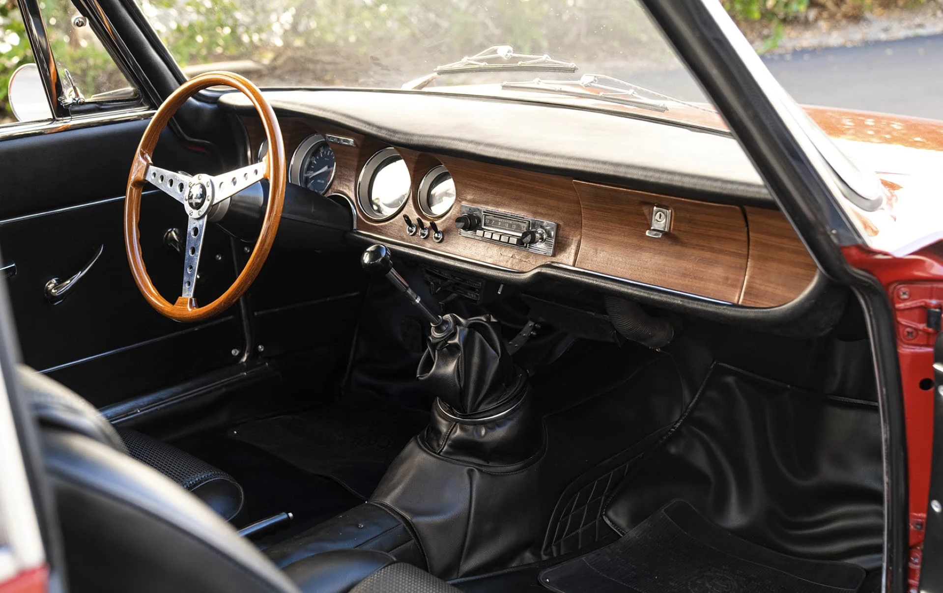 Alfa Romeo Giulia Sprint GTA 1300 Junior Stradale Bertone 1968 38