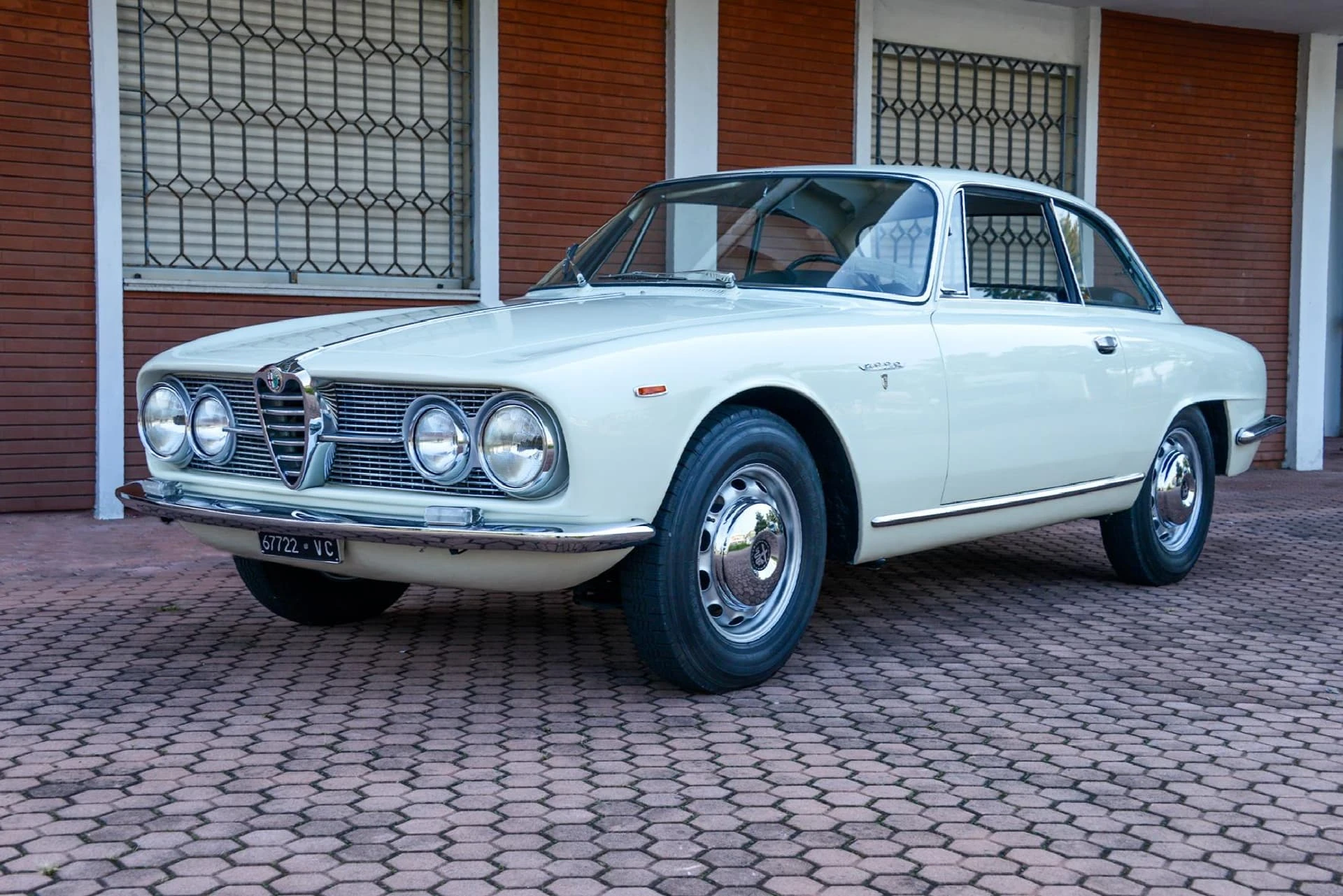 Alfa Romeo 2000 Sprint Bertone 1962 1