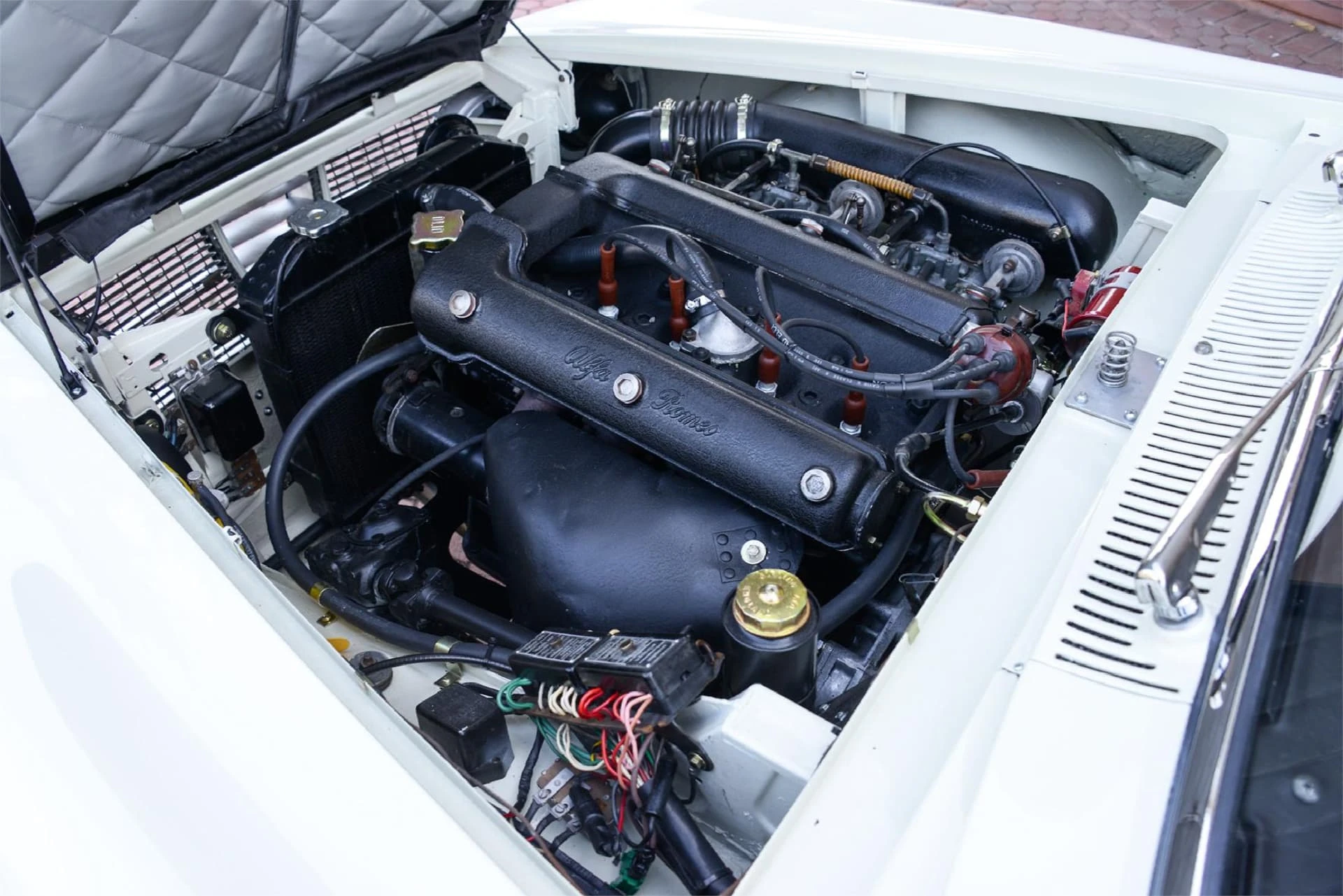 Alfa Romeo 2000 Sprint Bertone 1962 15