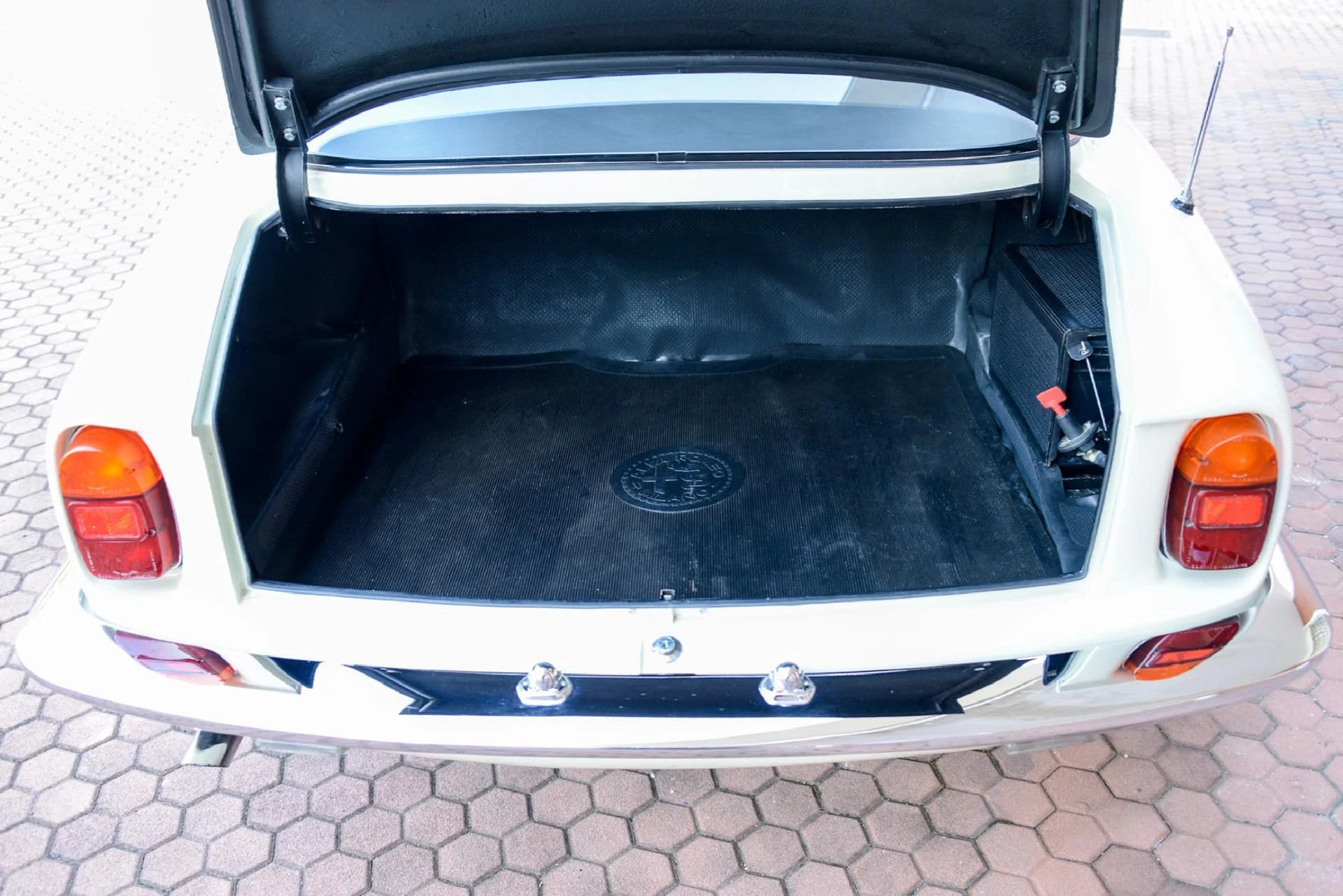 Alfa Romeo 2000 Sprint Bertone 1962 20