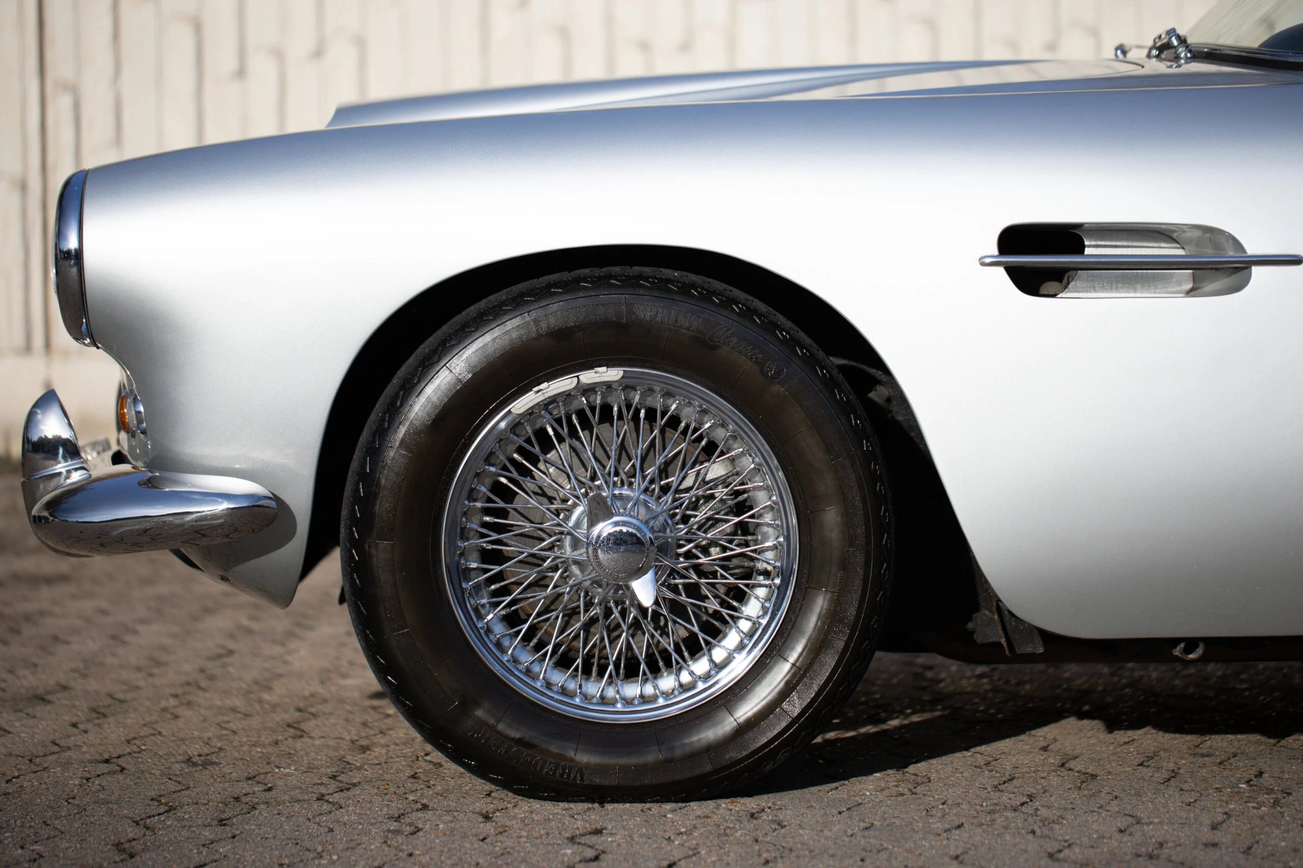 DB4 Series II Saloon 1960 11