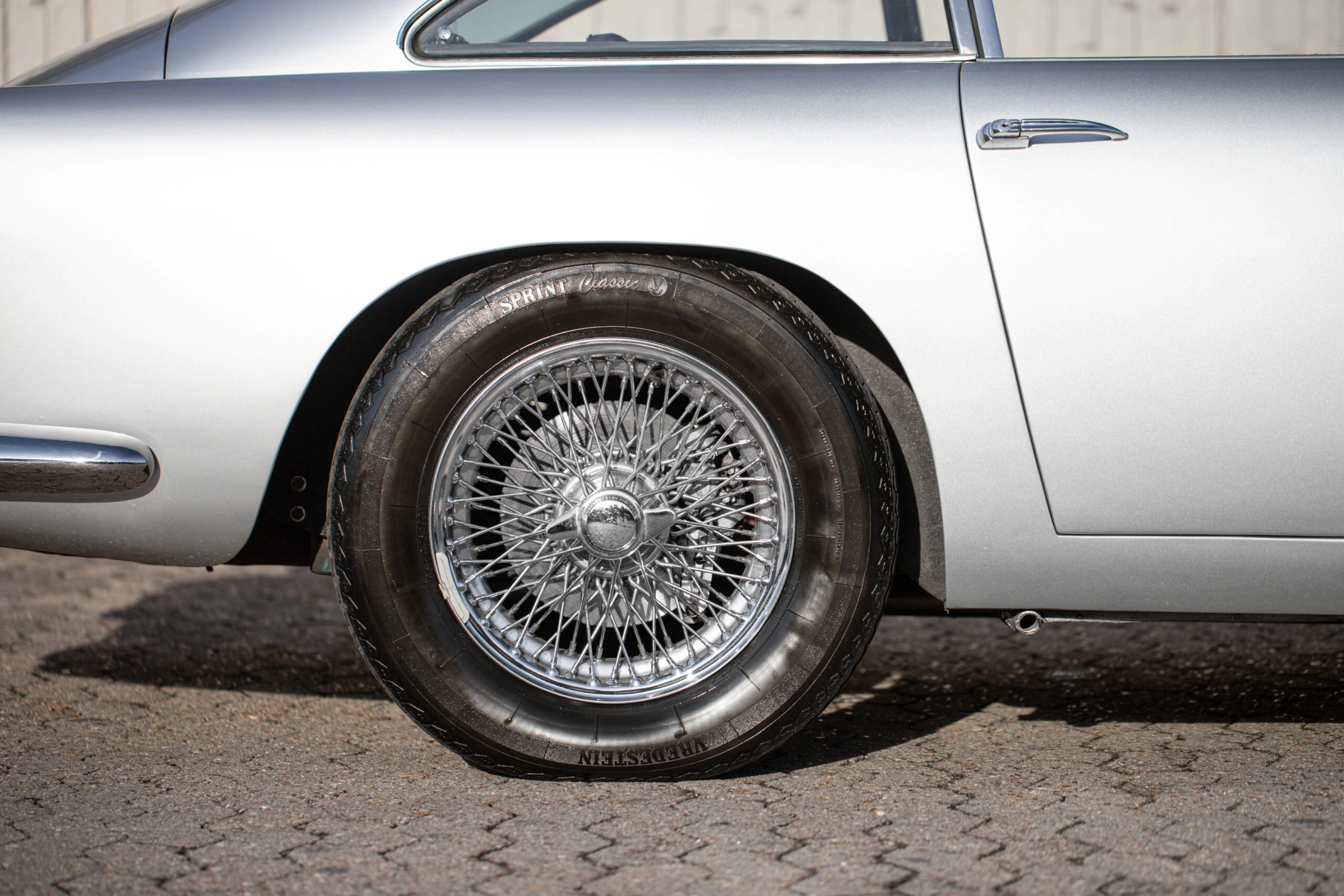 DB4 Series II Saloon 1960 12