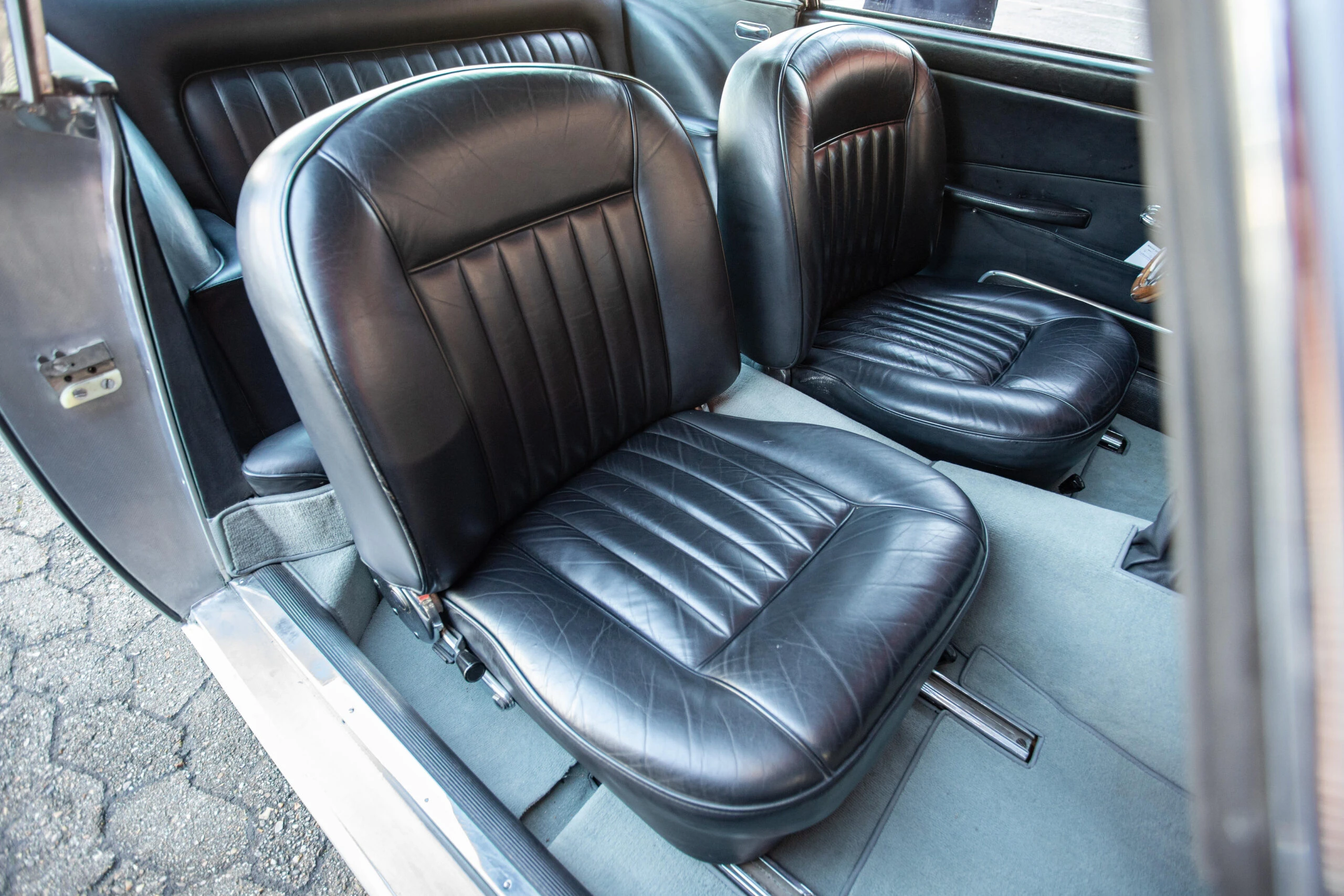 DB4 Series II Saloon 1960 27